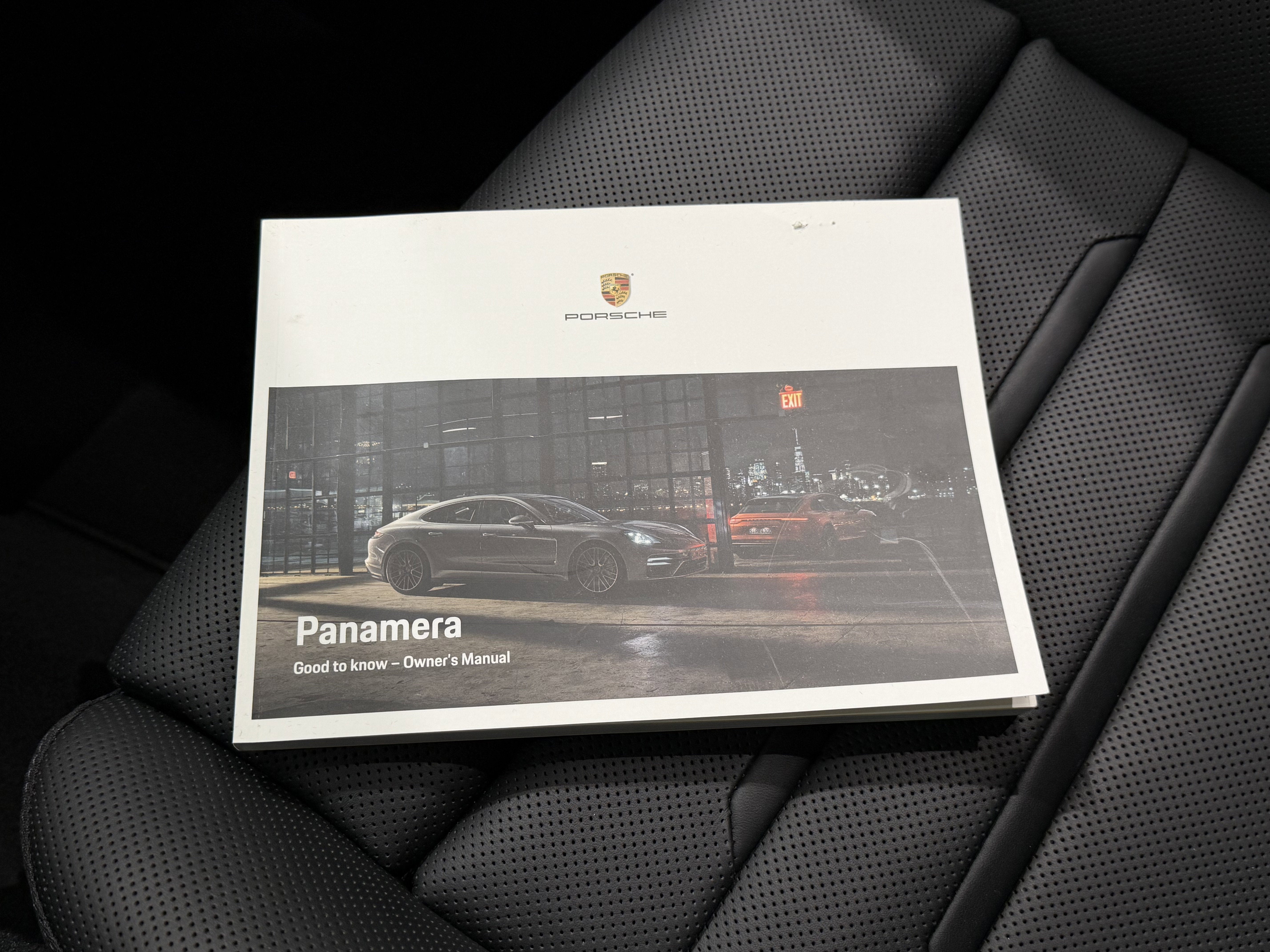 2023 Porsche Panamera 4 Platinum Edition