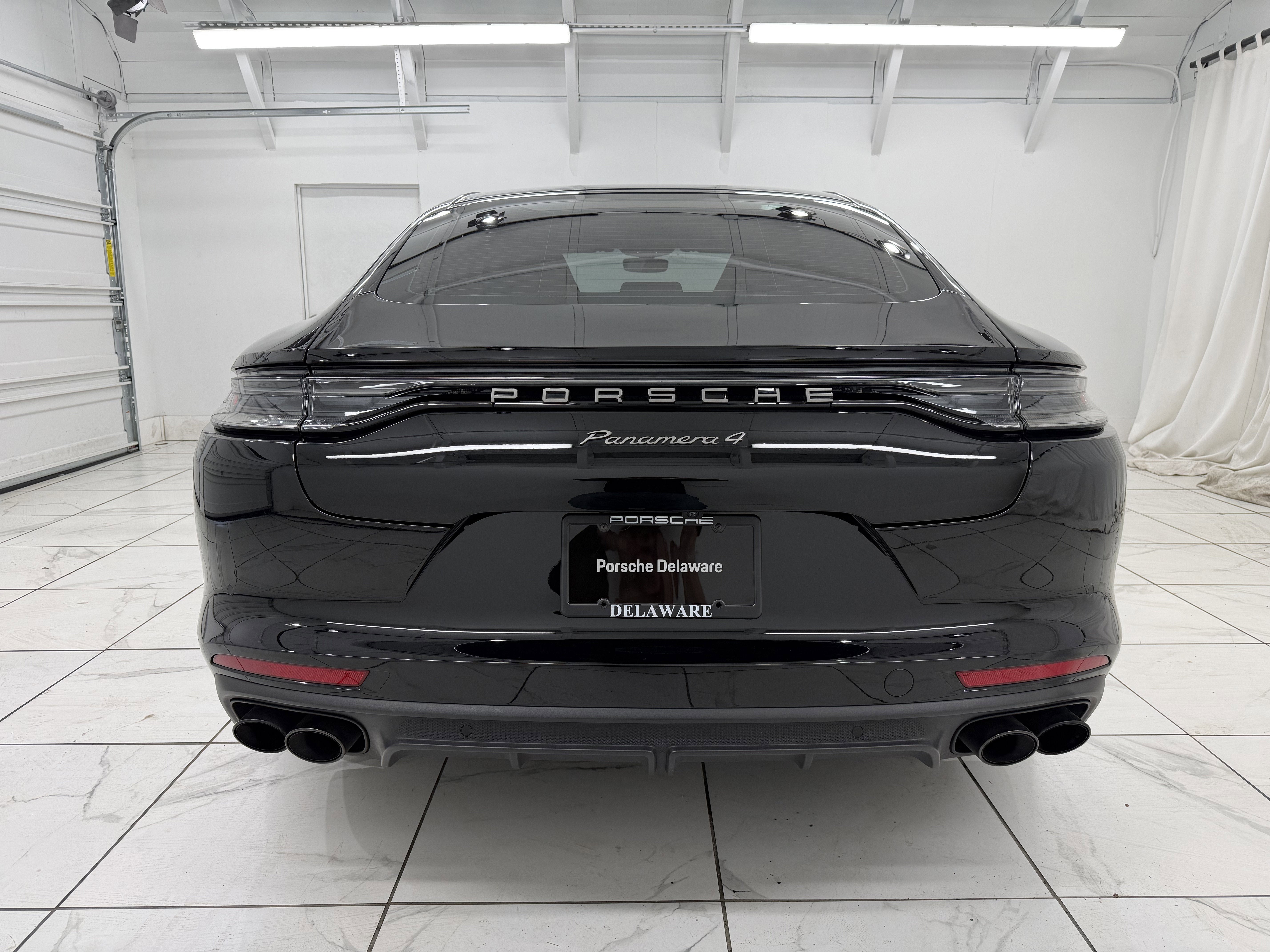 2022 Porsche Panamera 4 Platinum Edition