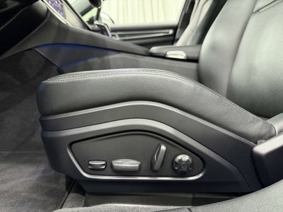 2022 Porsche Panamera 4 Platinum Edition