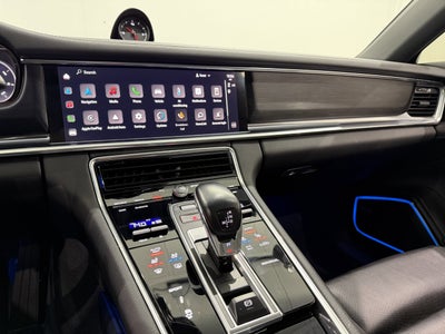 2022 Porsche Panamera 4 Platinum Edition
