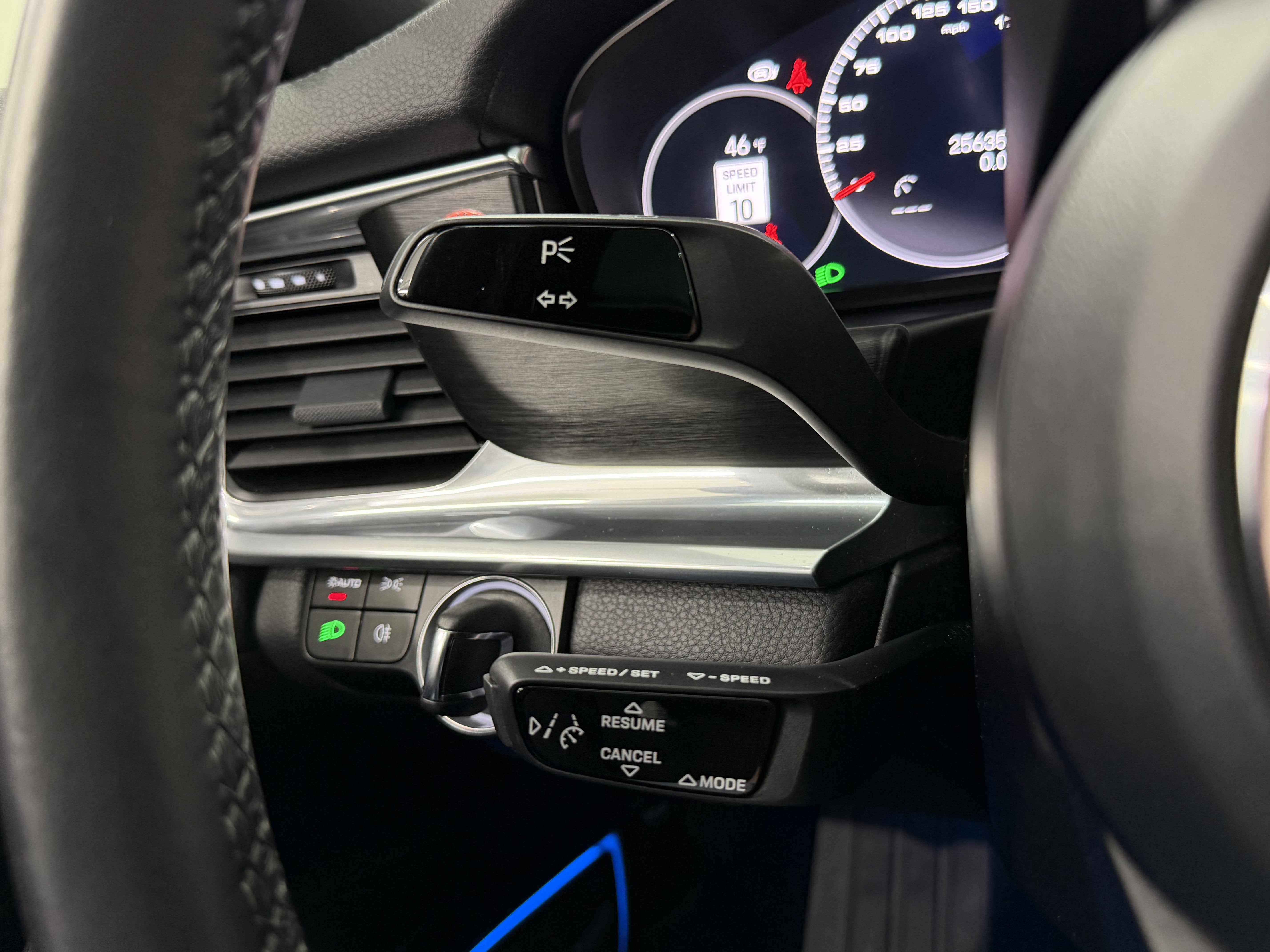 2022 Porsche Panamera 4 Platinum Edition