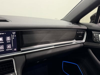 2022 Porsche Panamera 4 Platinum Edition