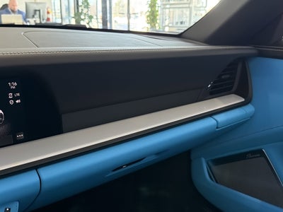 2024 Porsche 911 4 GTS