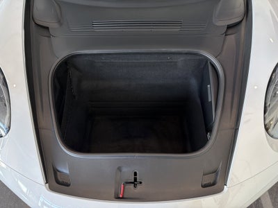 2024 Porsche 911 4 GTS