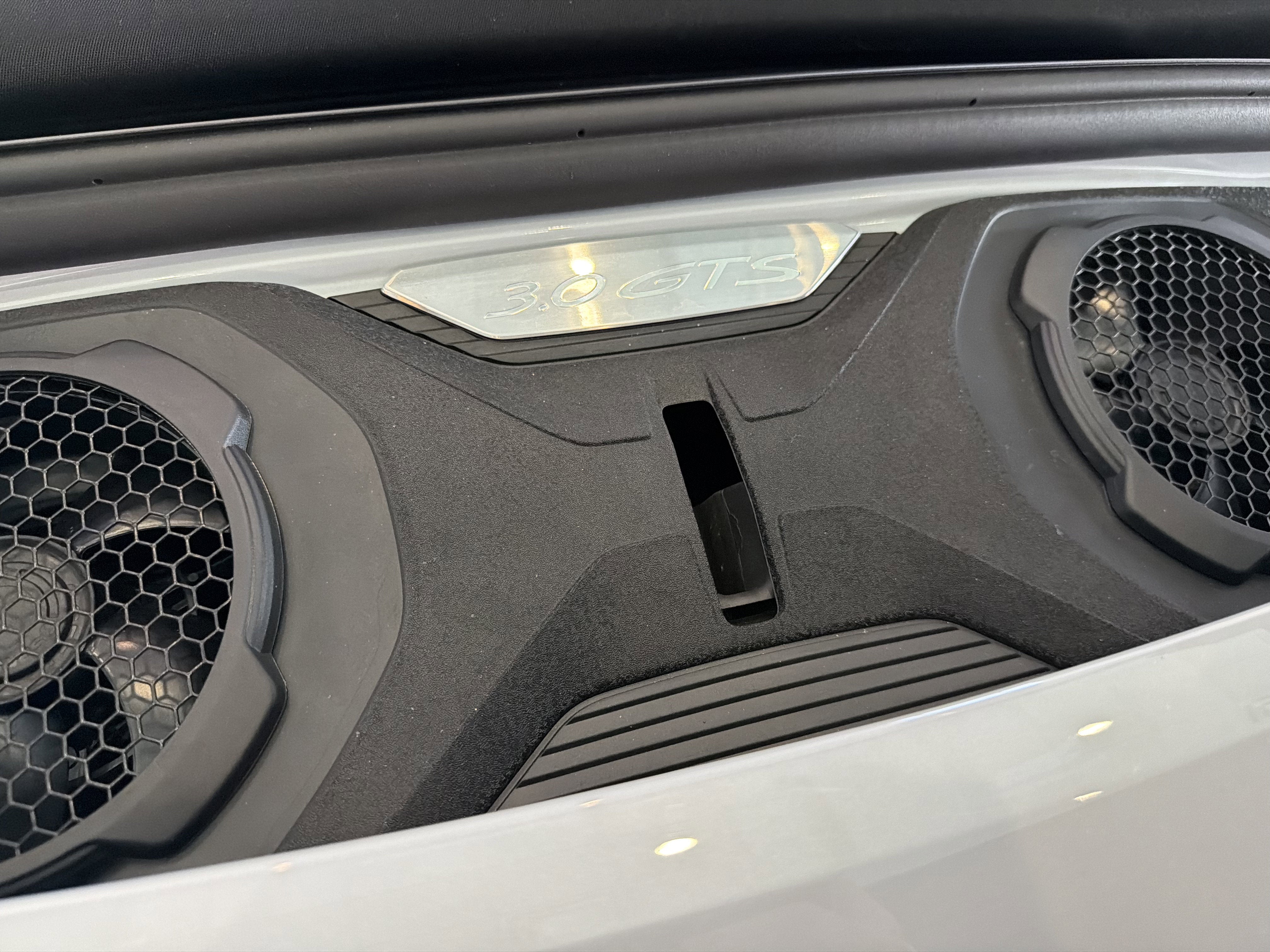 2024 Porsche 911 4 GTS