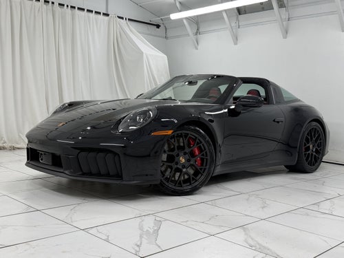 2025 Porsche 911 4 GTS