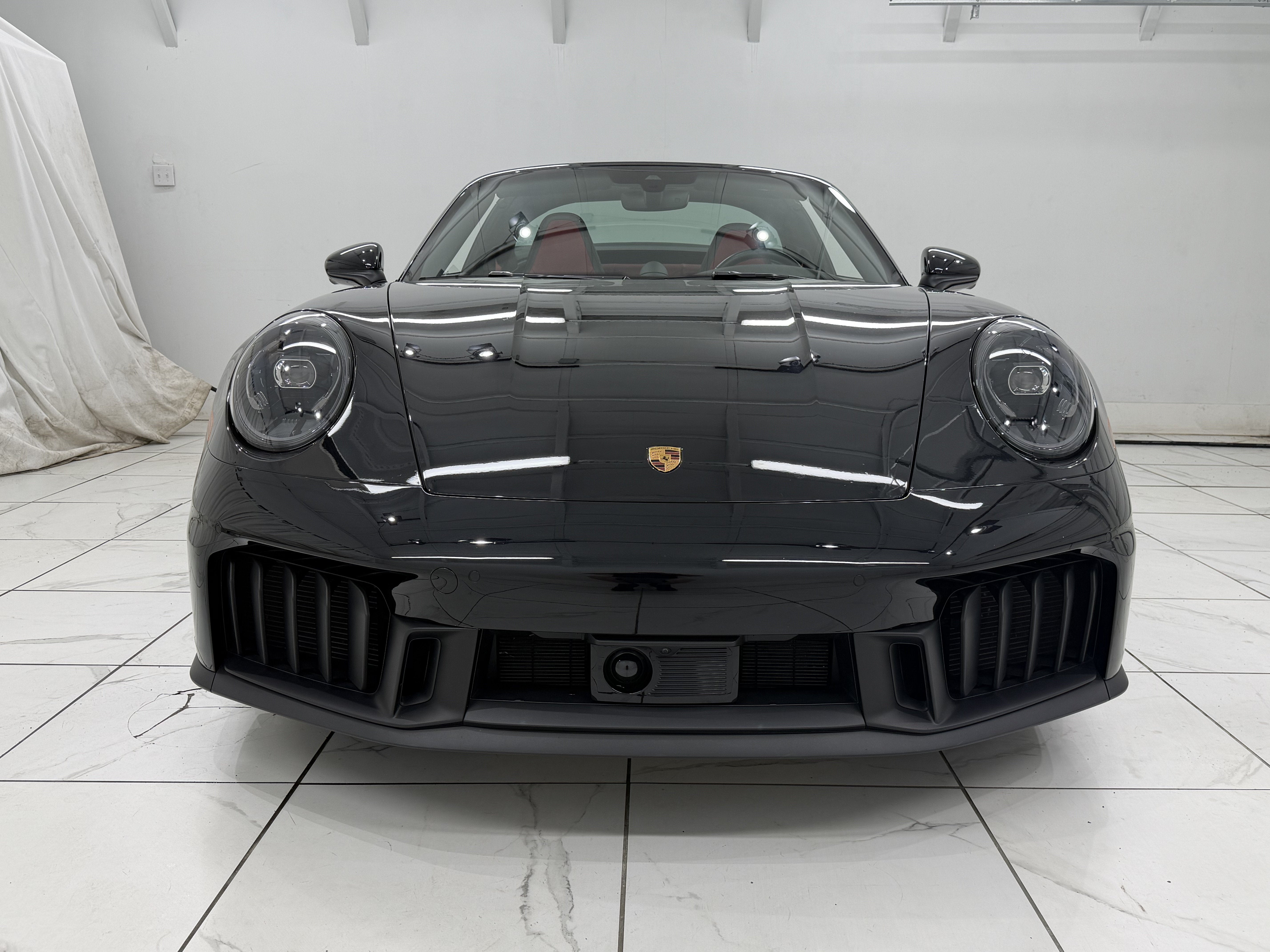 2025 Porsche 911 4 GTS