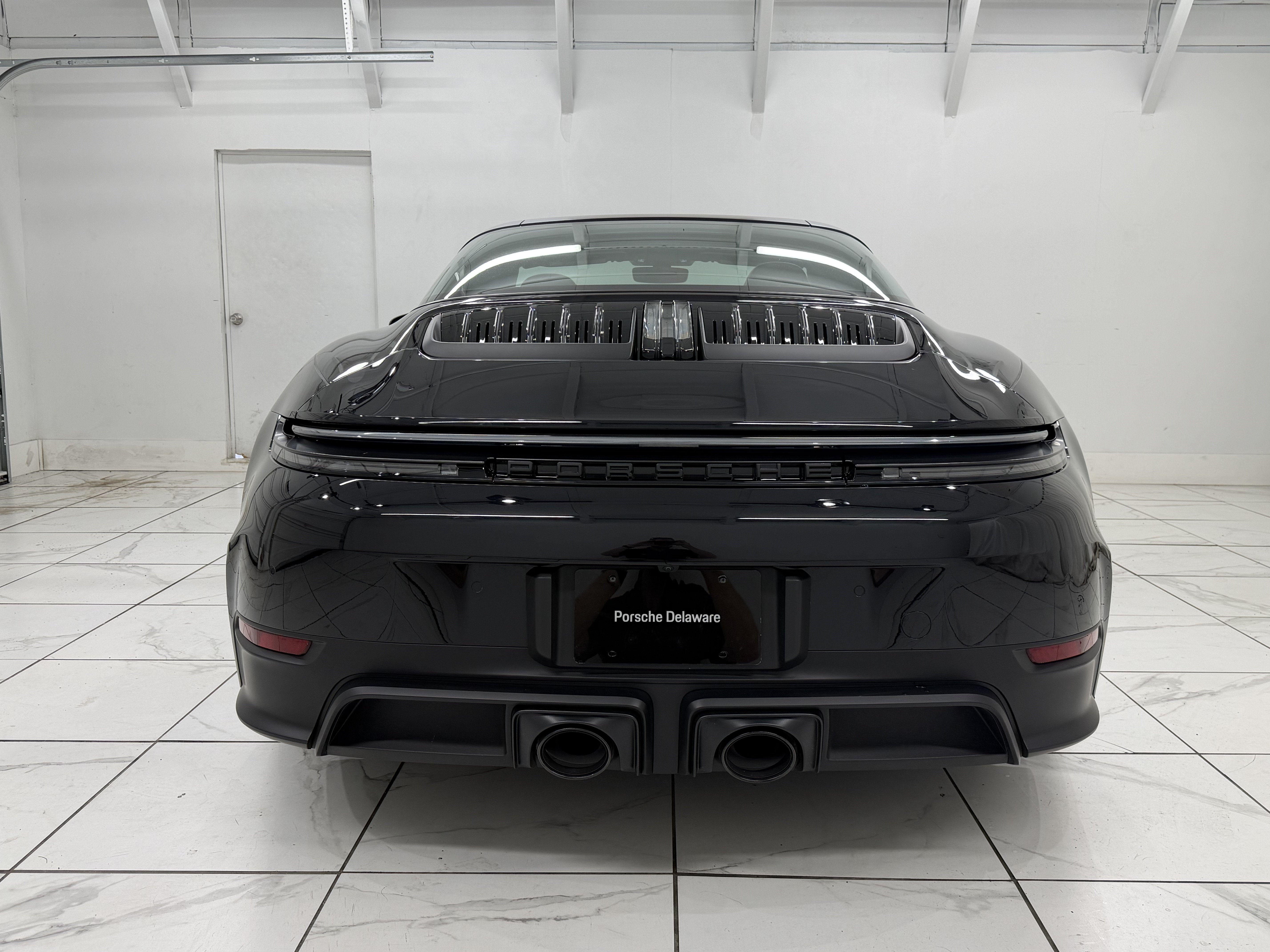 2025 Porsche 911 4 GTS