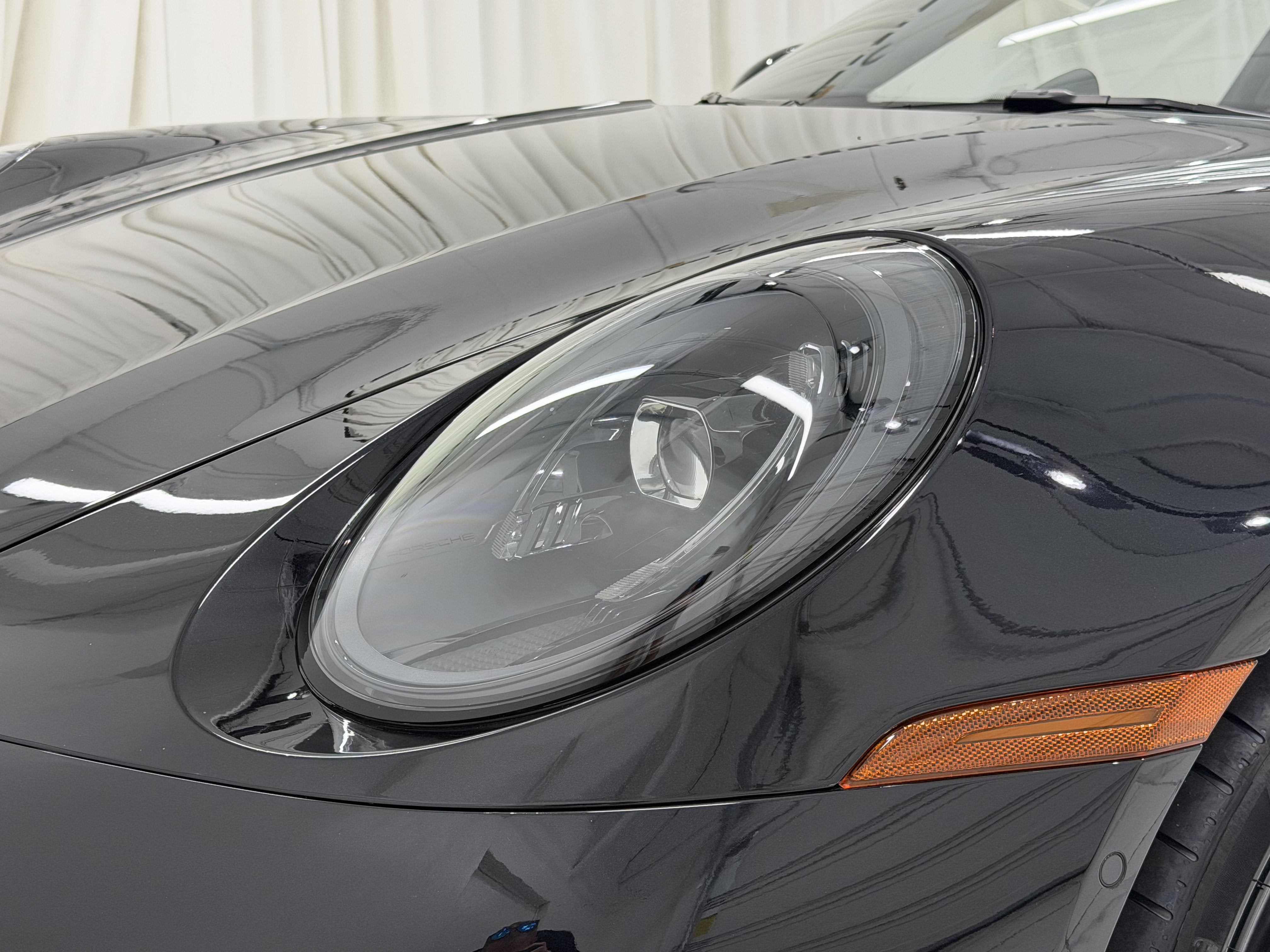2025 Porsche 911 4 GTS