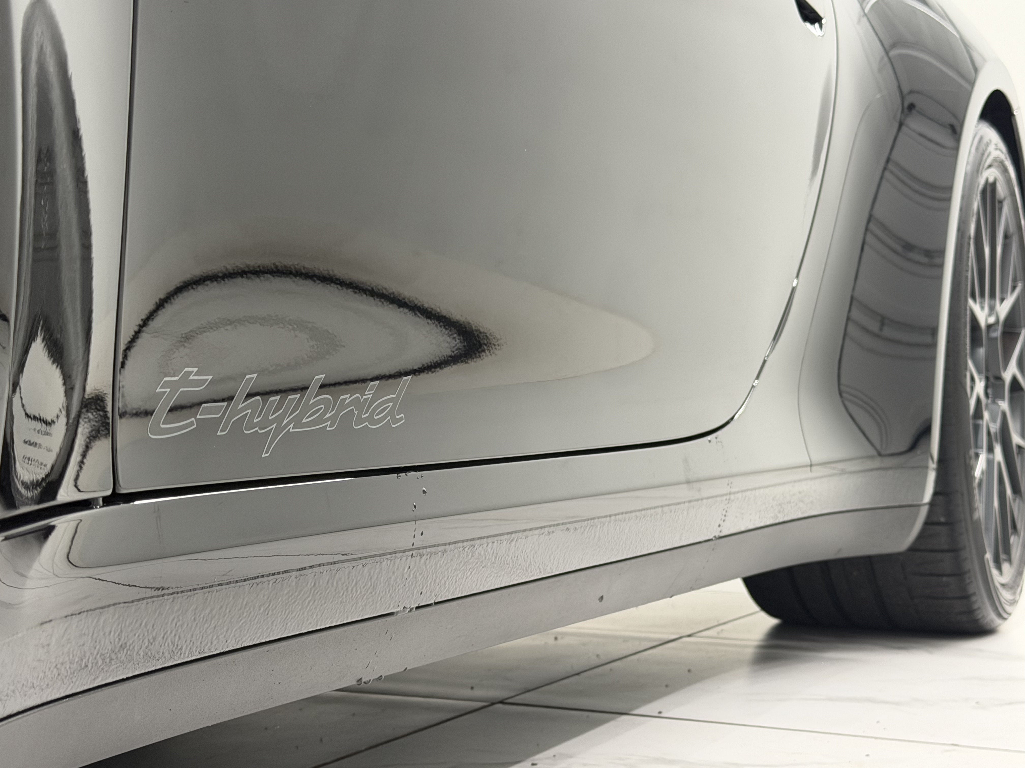 2025 Porsche 911 4 GTS