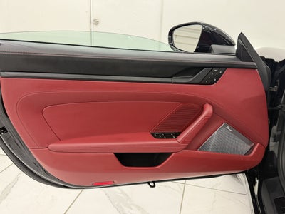 2025 Porsche 911 4 GTS