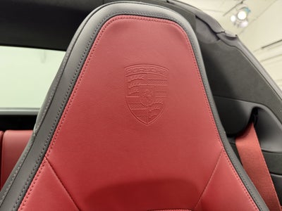 2025 Porsche 911 4 GTS