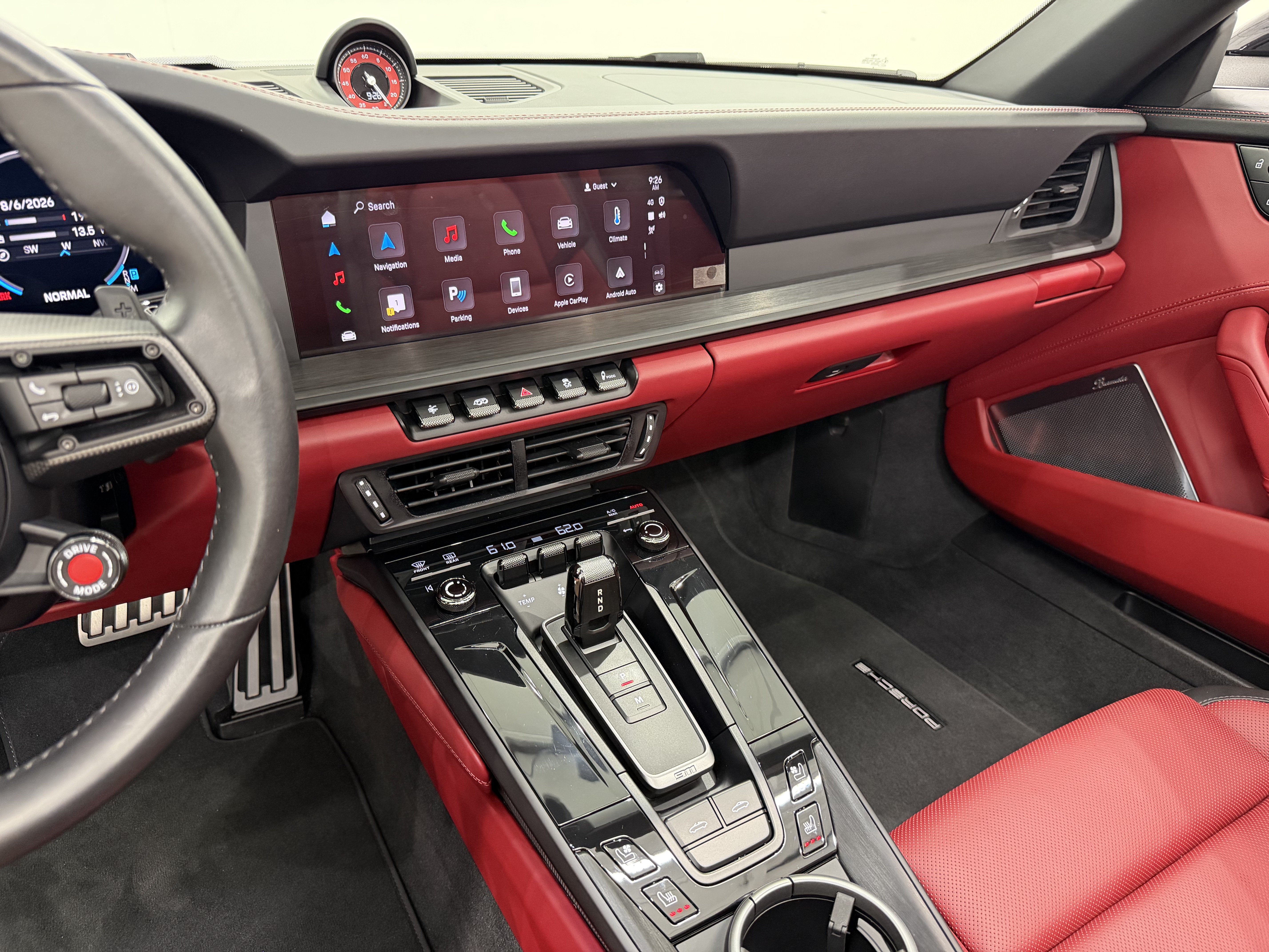 2025 Porsche 911 4 GTS
