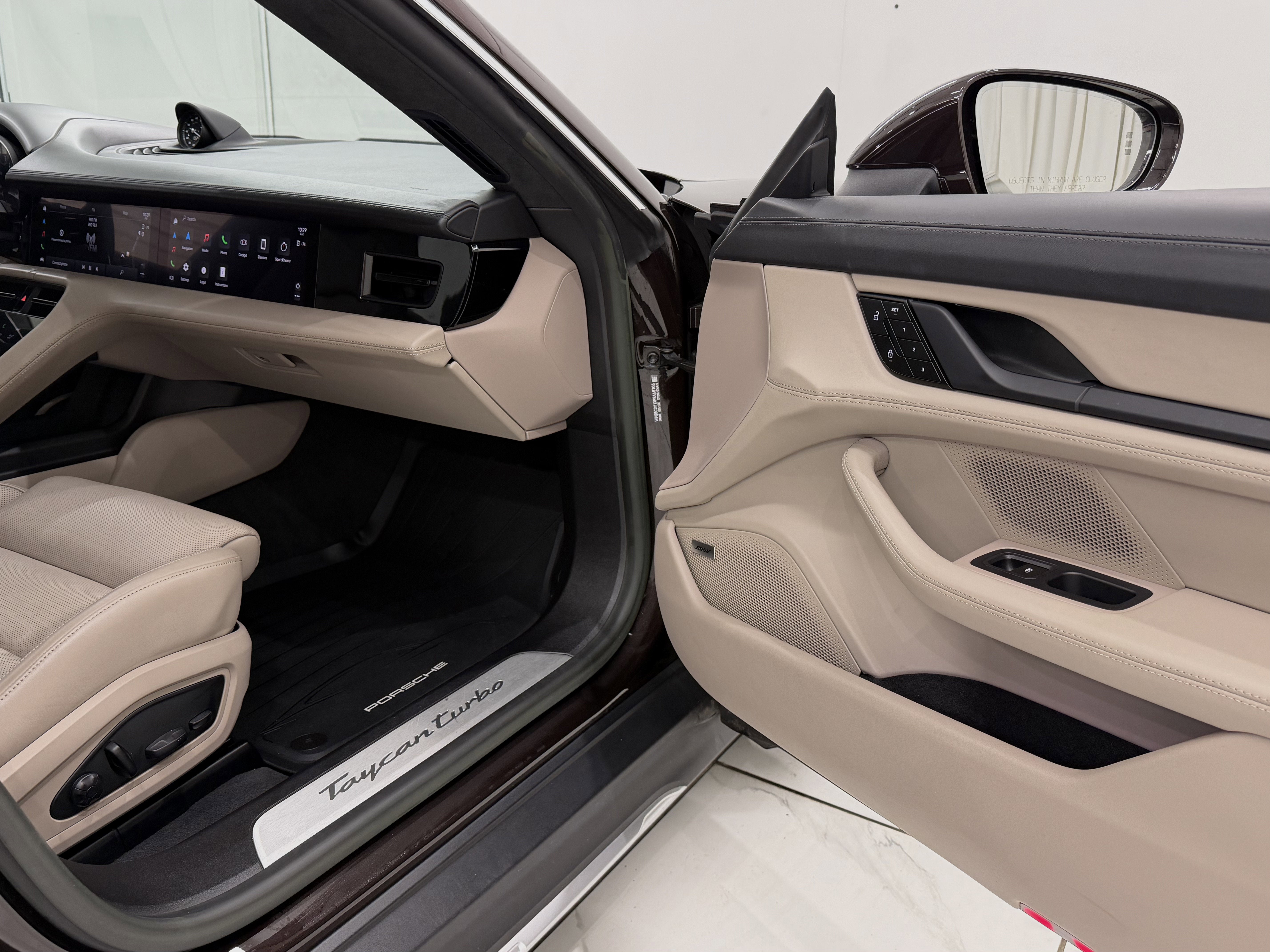 2023 Porsche Taycan Turbo