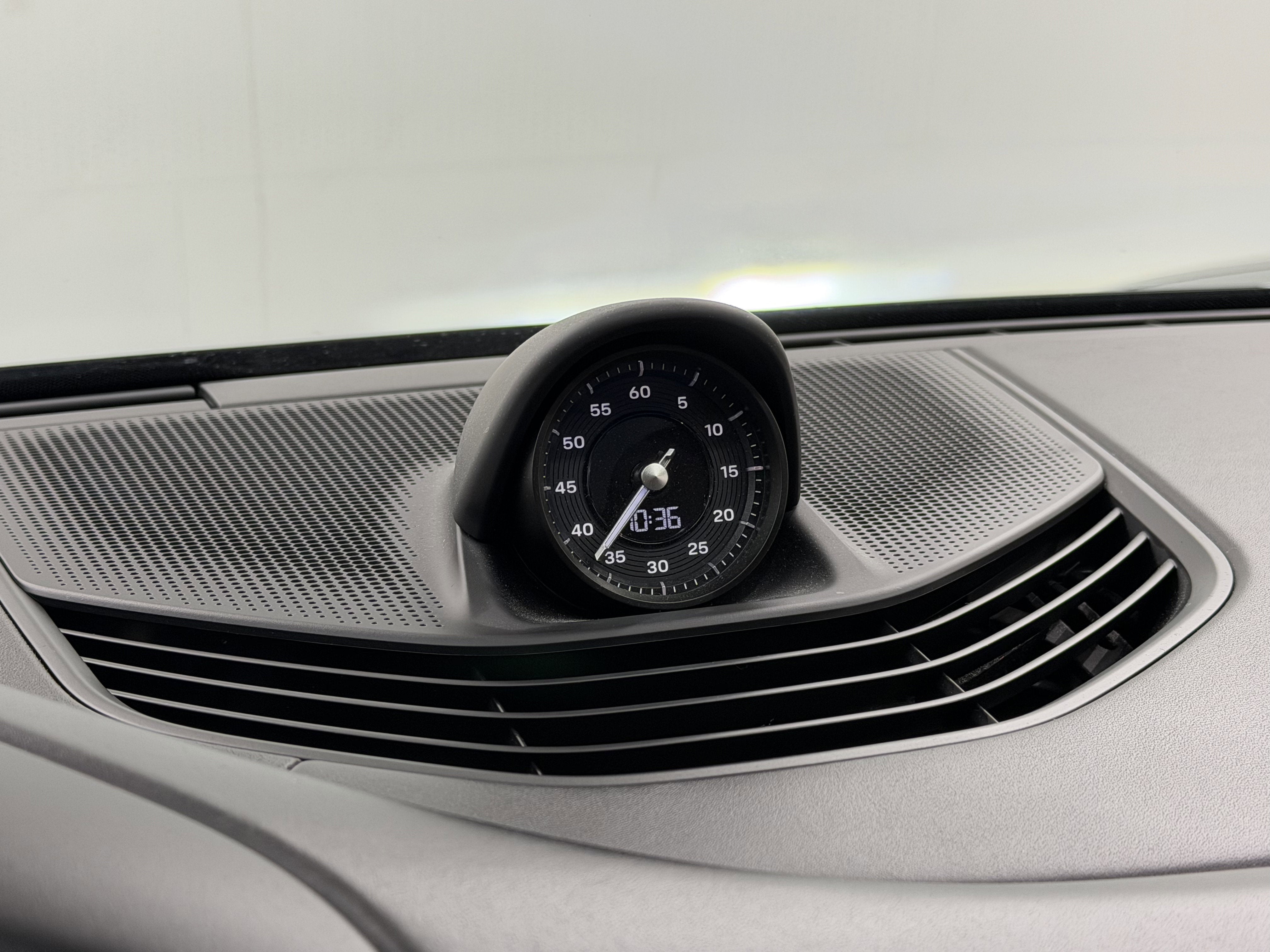 2023 Porsche Taycan Turbo