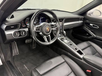 2017 Porsche 911 Carrera