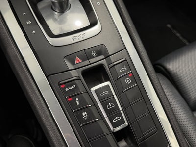 2017 Porsche 911 Carrera