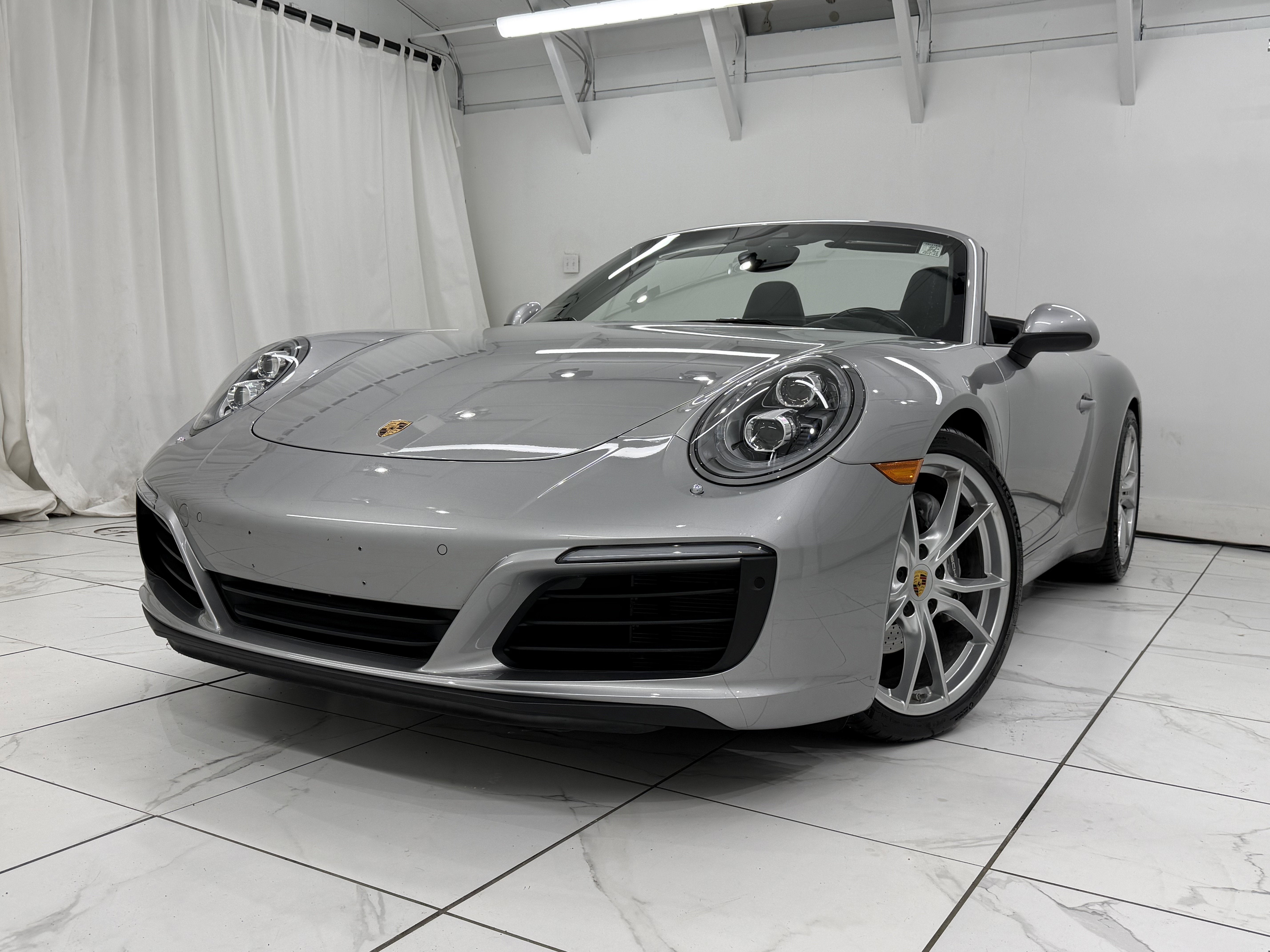 2017 Porsche 911 Carrera