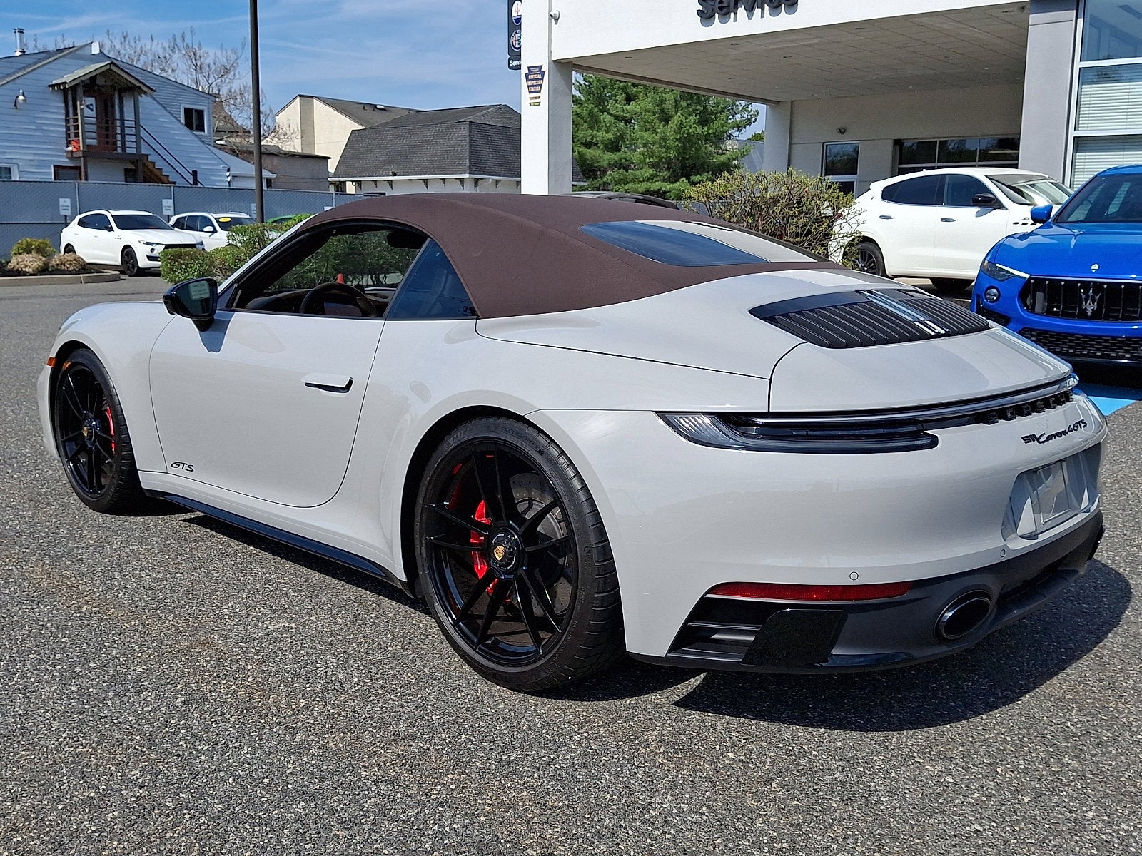 2023 Porsche 911 Carrera 4 Gts