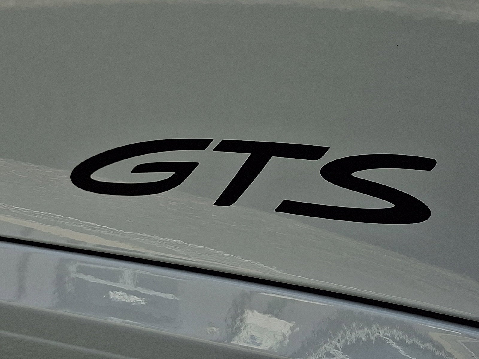 2023 Porsche 911 Carrera 4 Gts