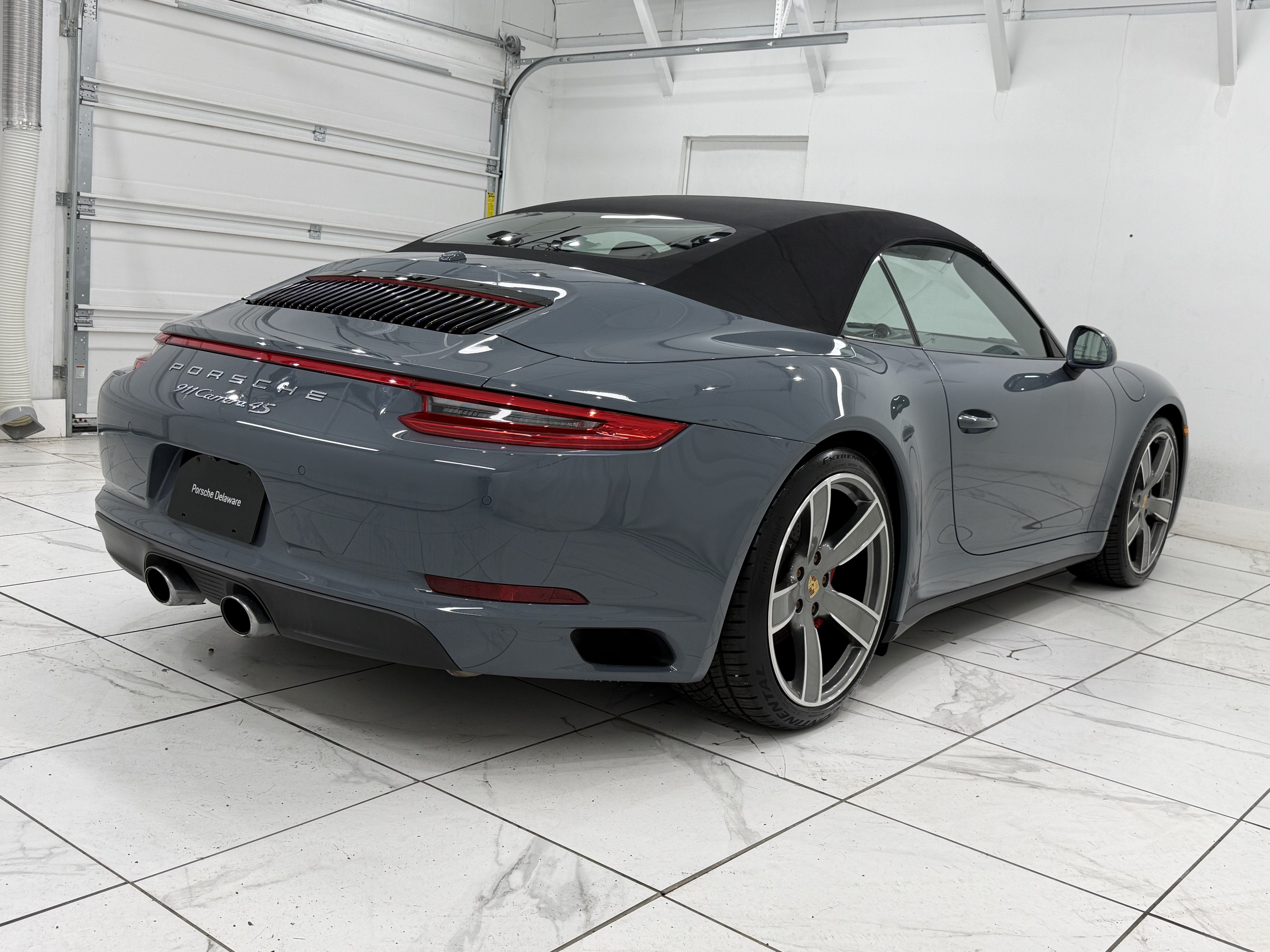 2017 Porsche 911 Carrera 4S