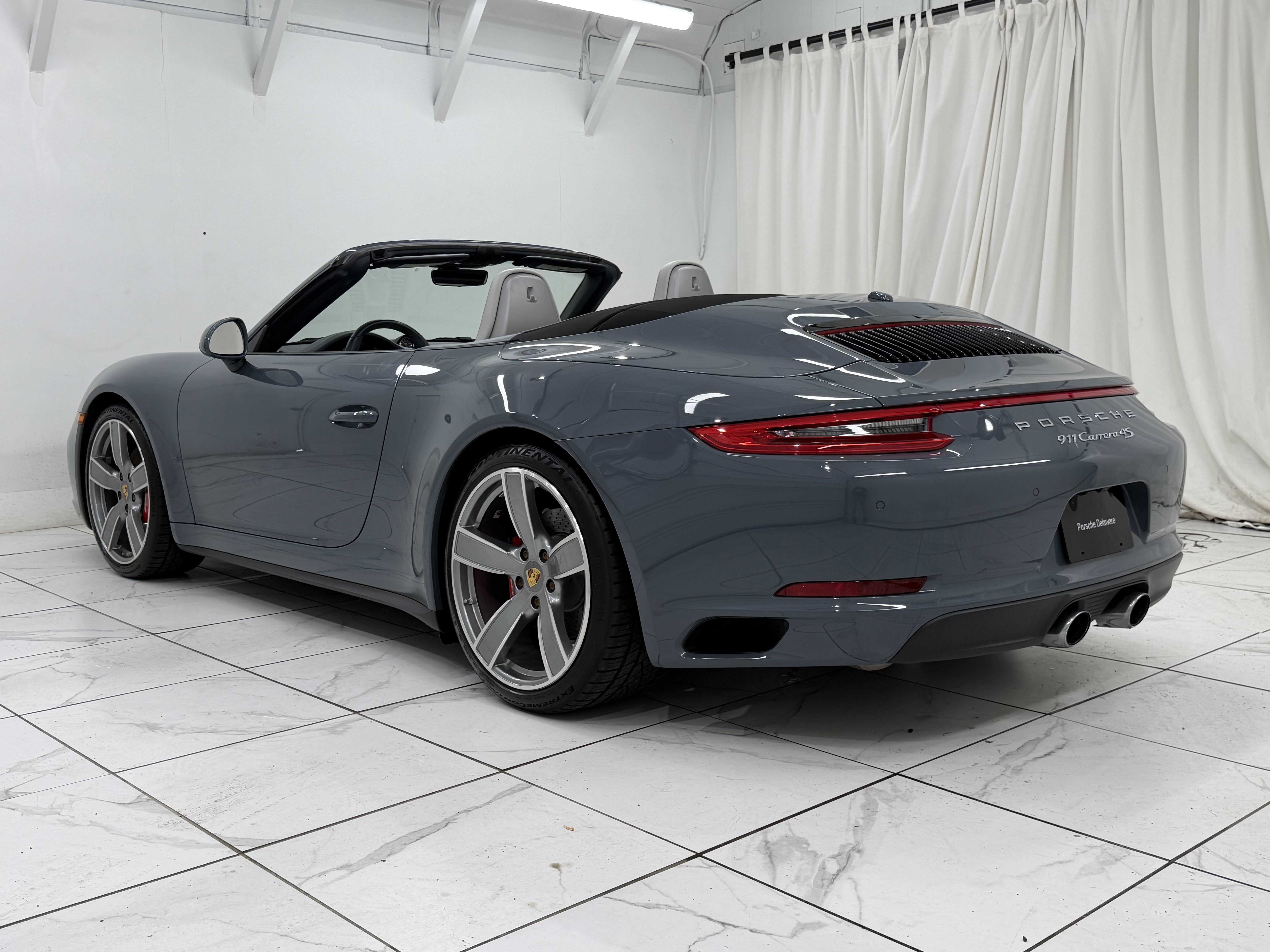 2017 Porsche 911 Carrera 4S