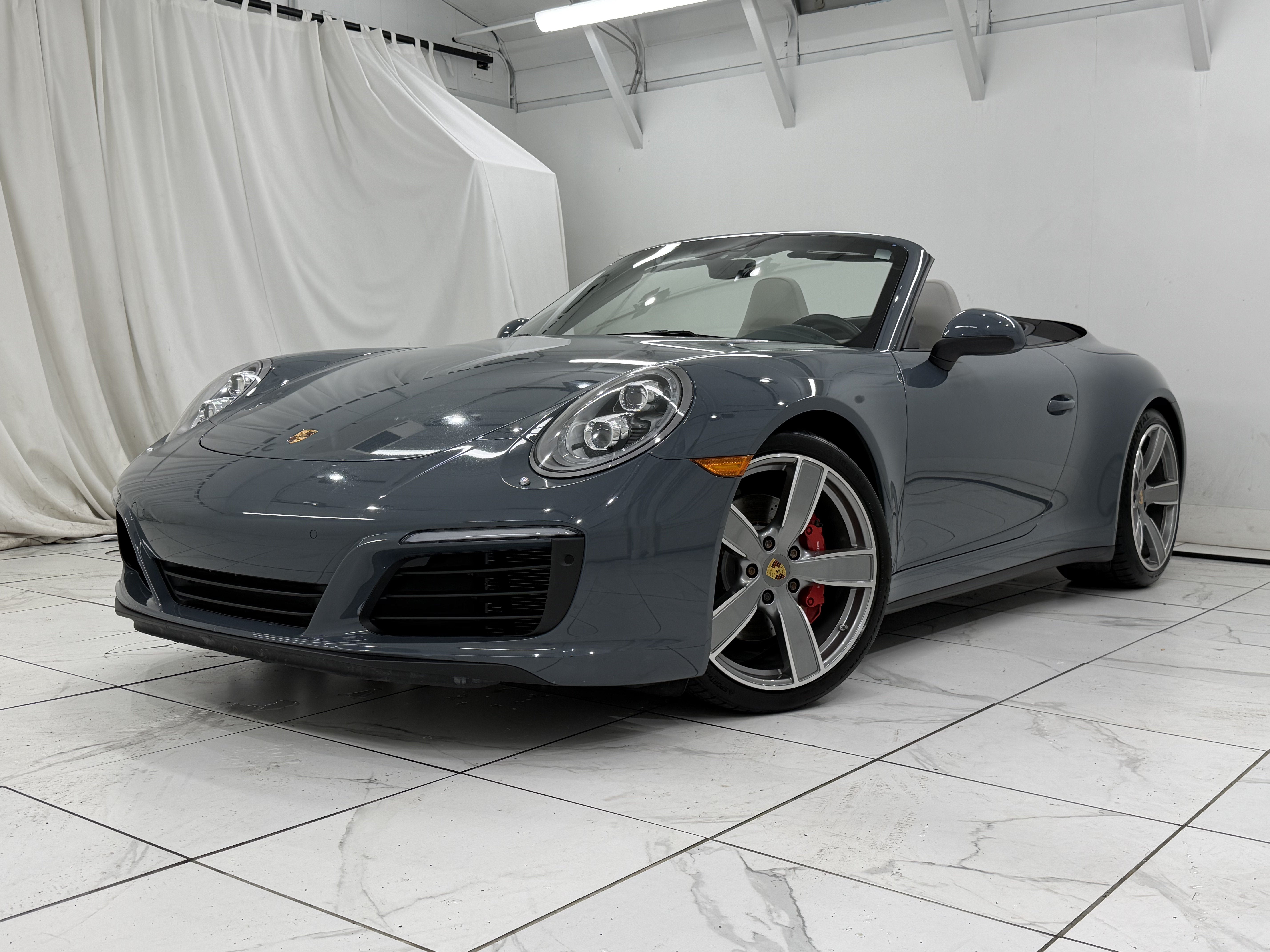 2017 Porsche 911 Carrera 4S
