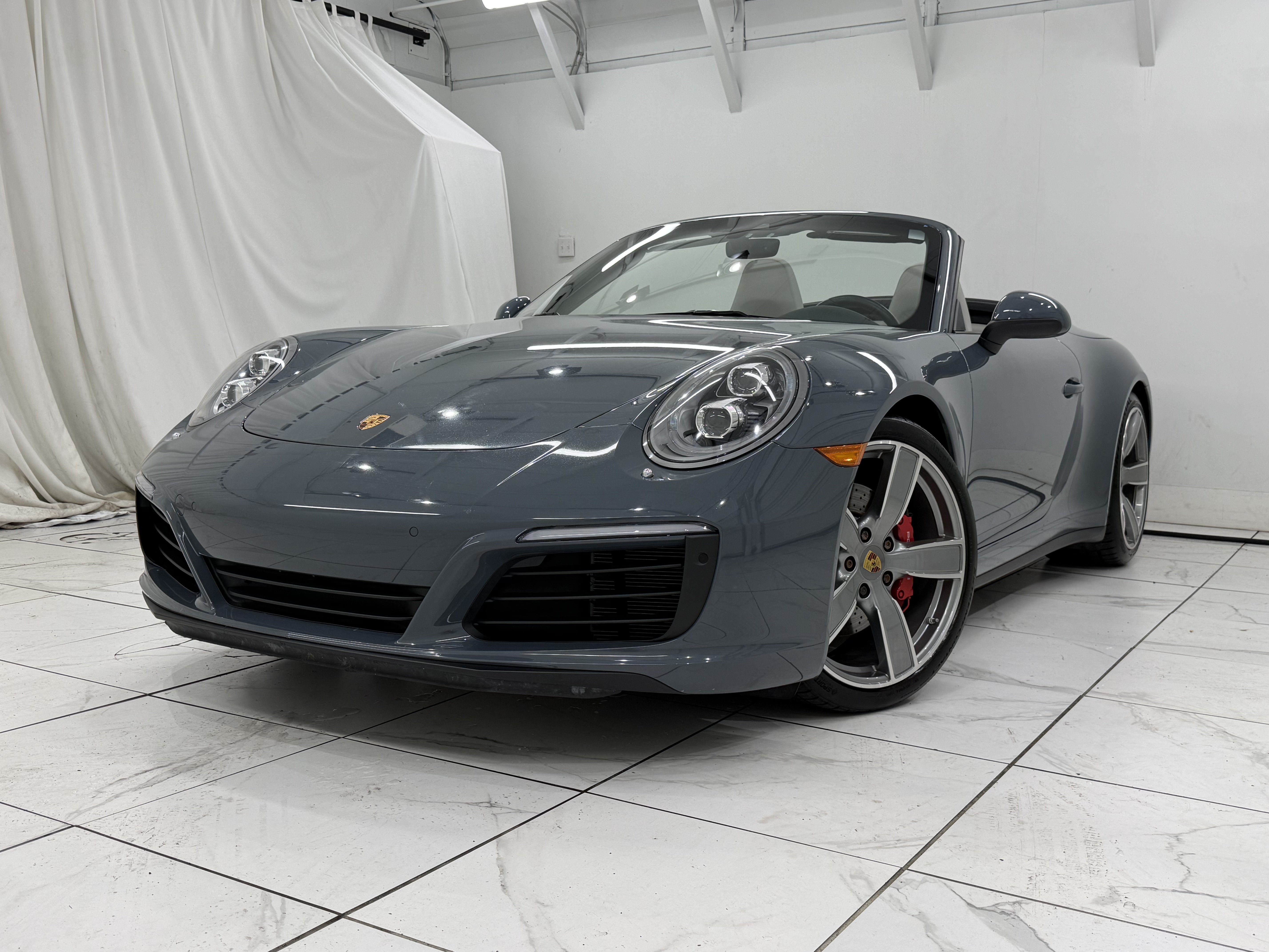 2017 Porsche 911 Carrera 4S