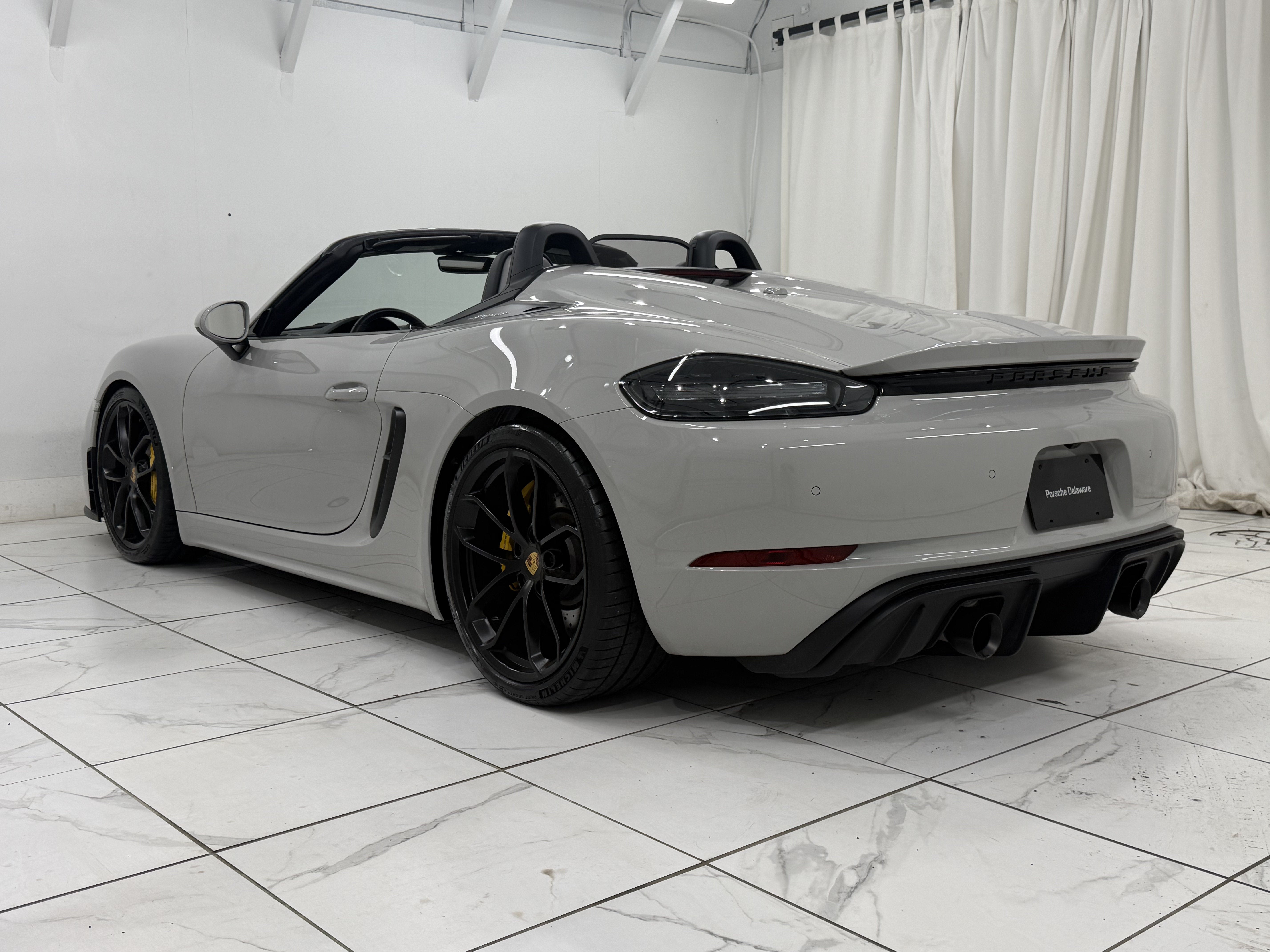 2021 Porsche 718 Spyder Roadster