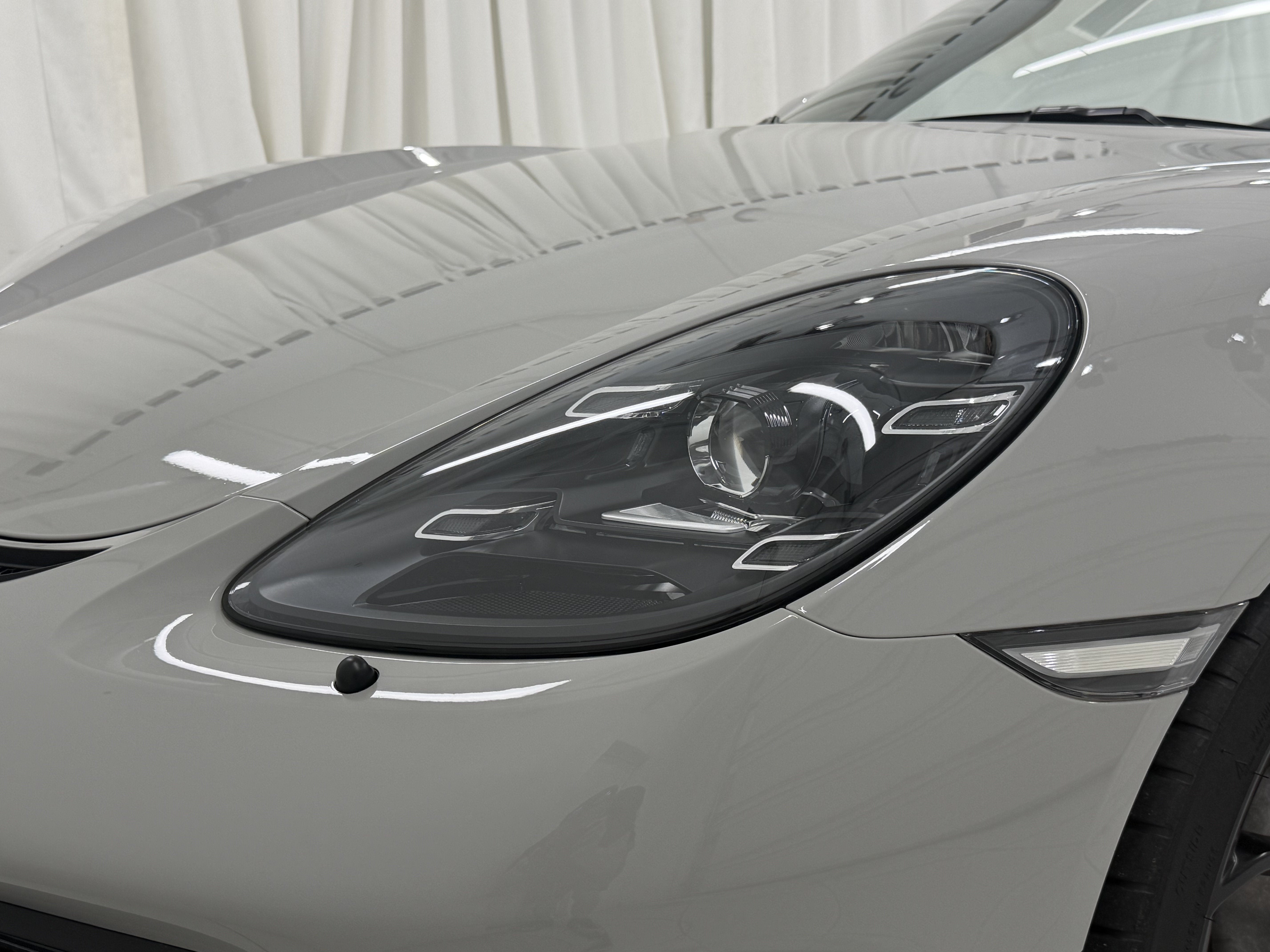 2021 Porsche 718 Spyder Roadster