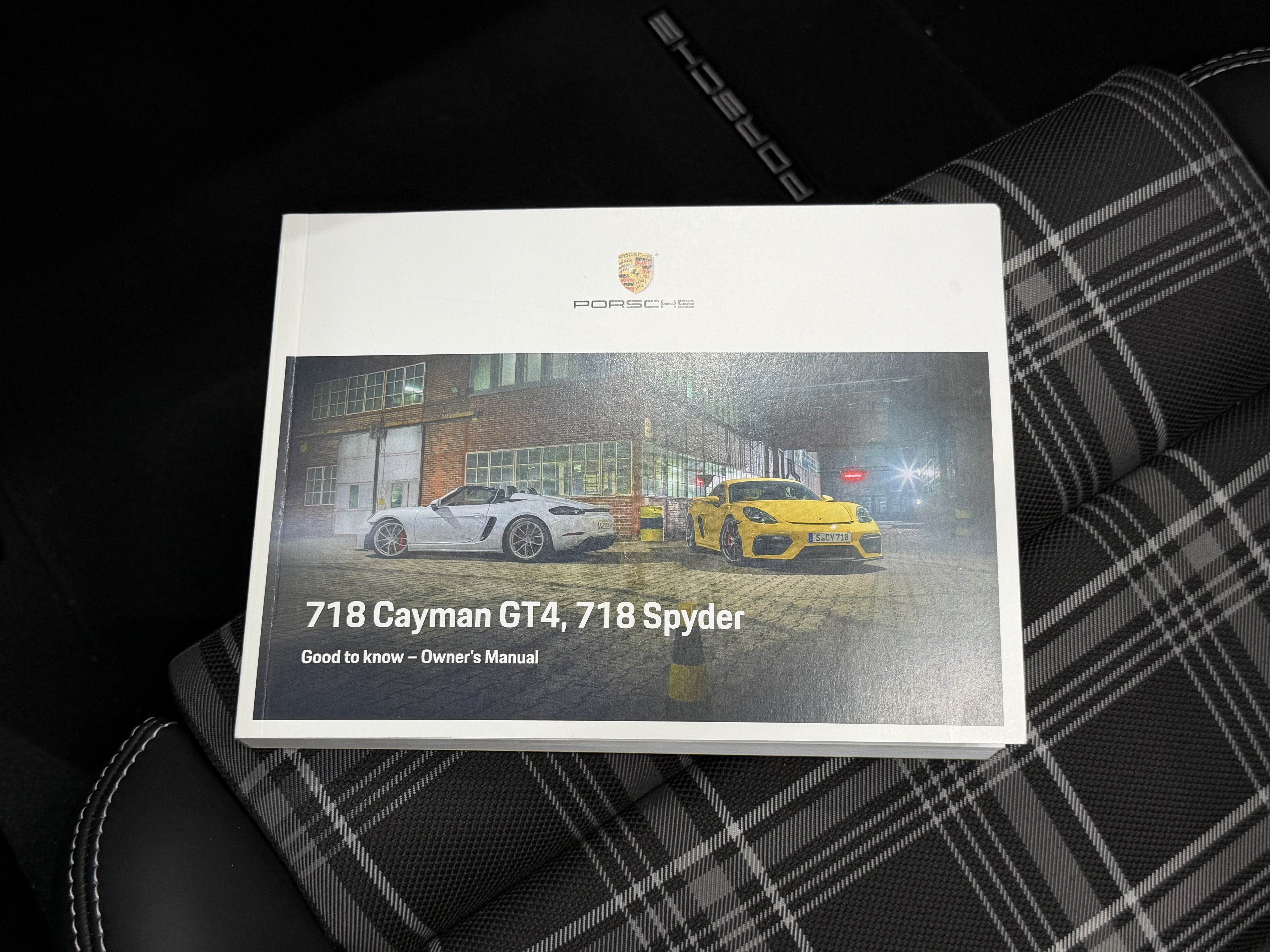2021 Porsche 718 Spyder Roadster