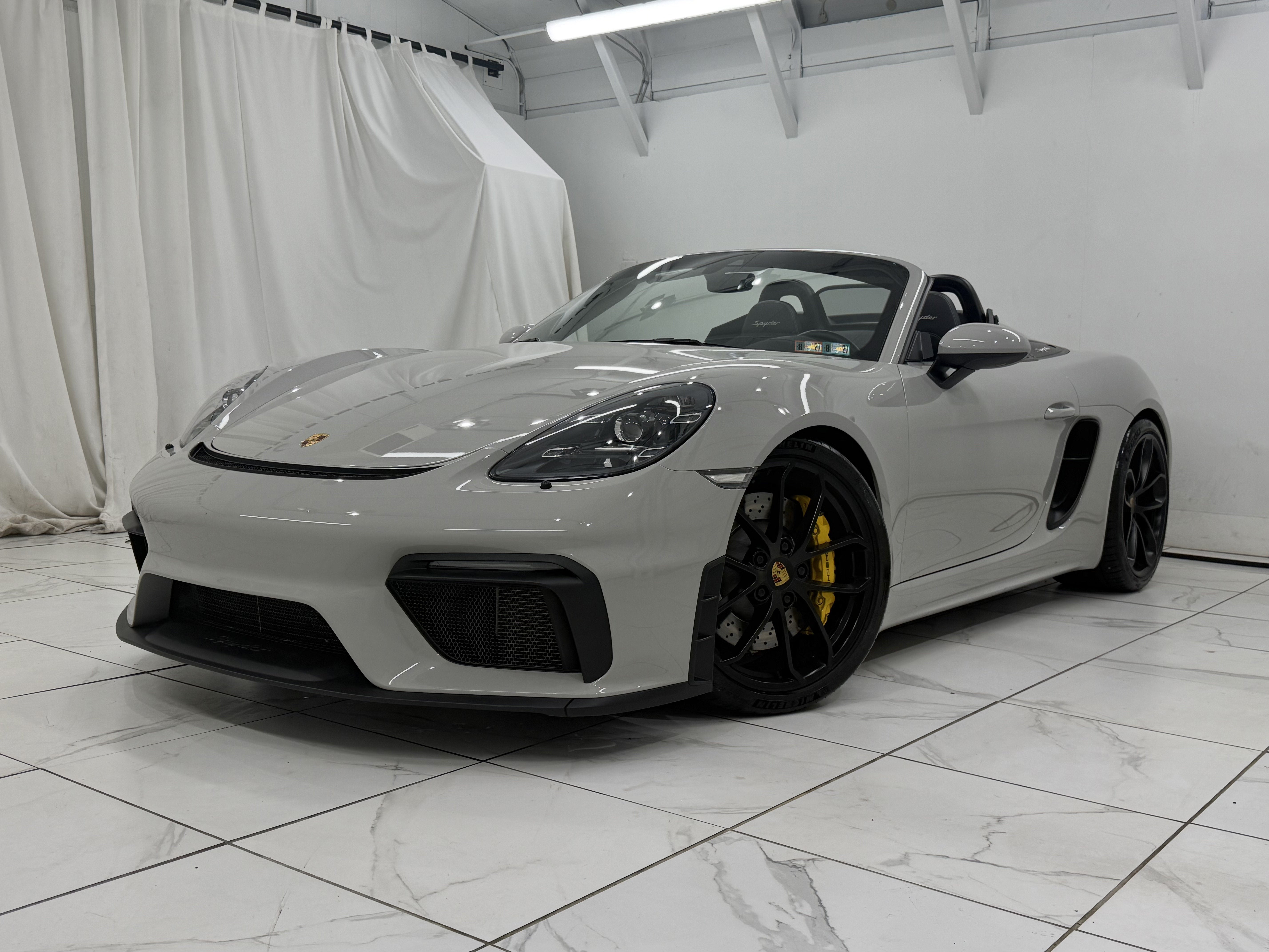 2021 Porsche 718 Spyder Roadster