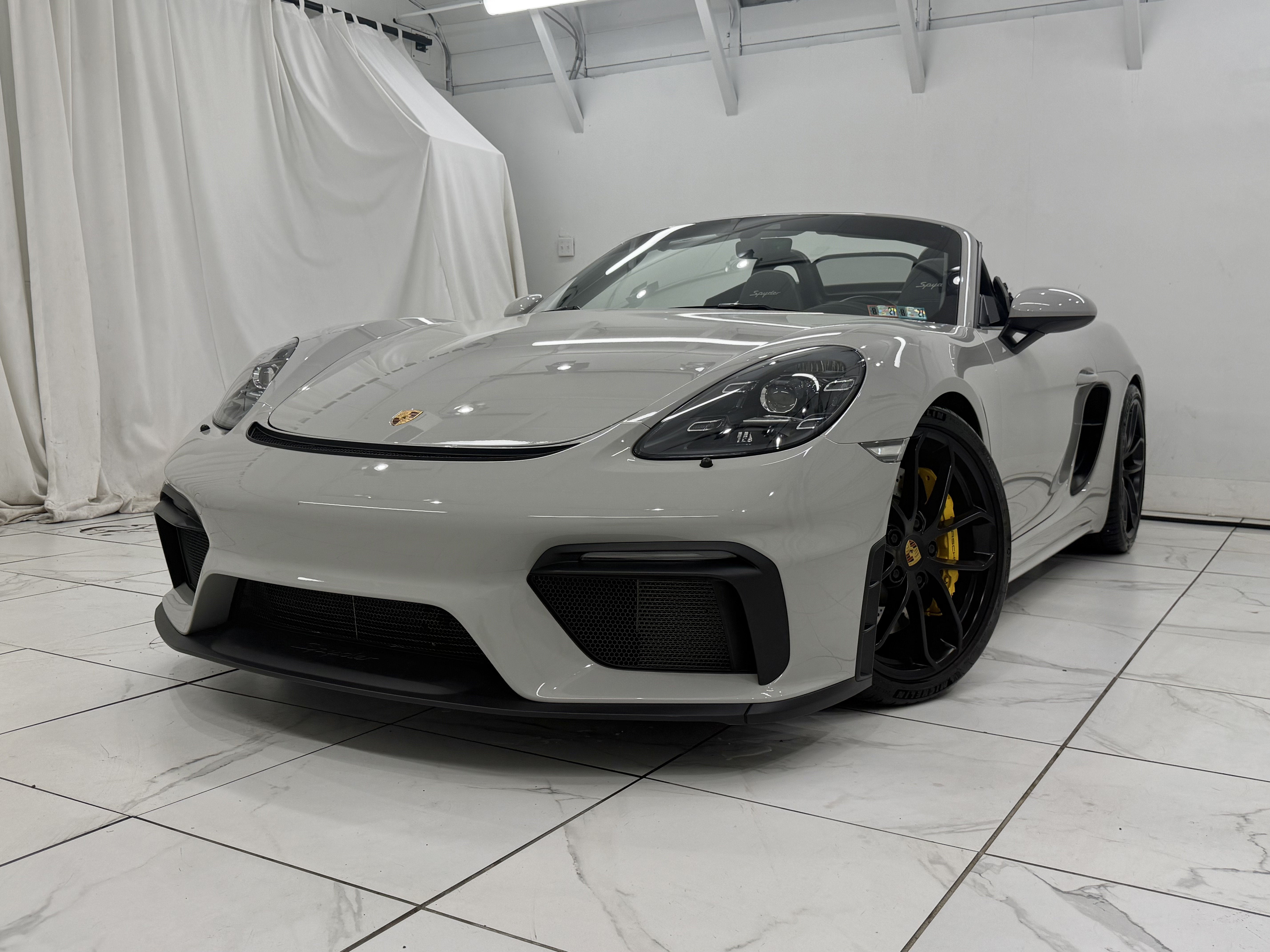 2021 Porsche 718 Spyder Roadster