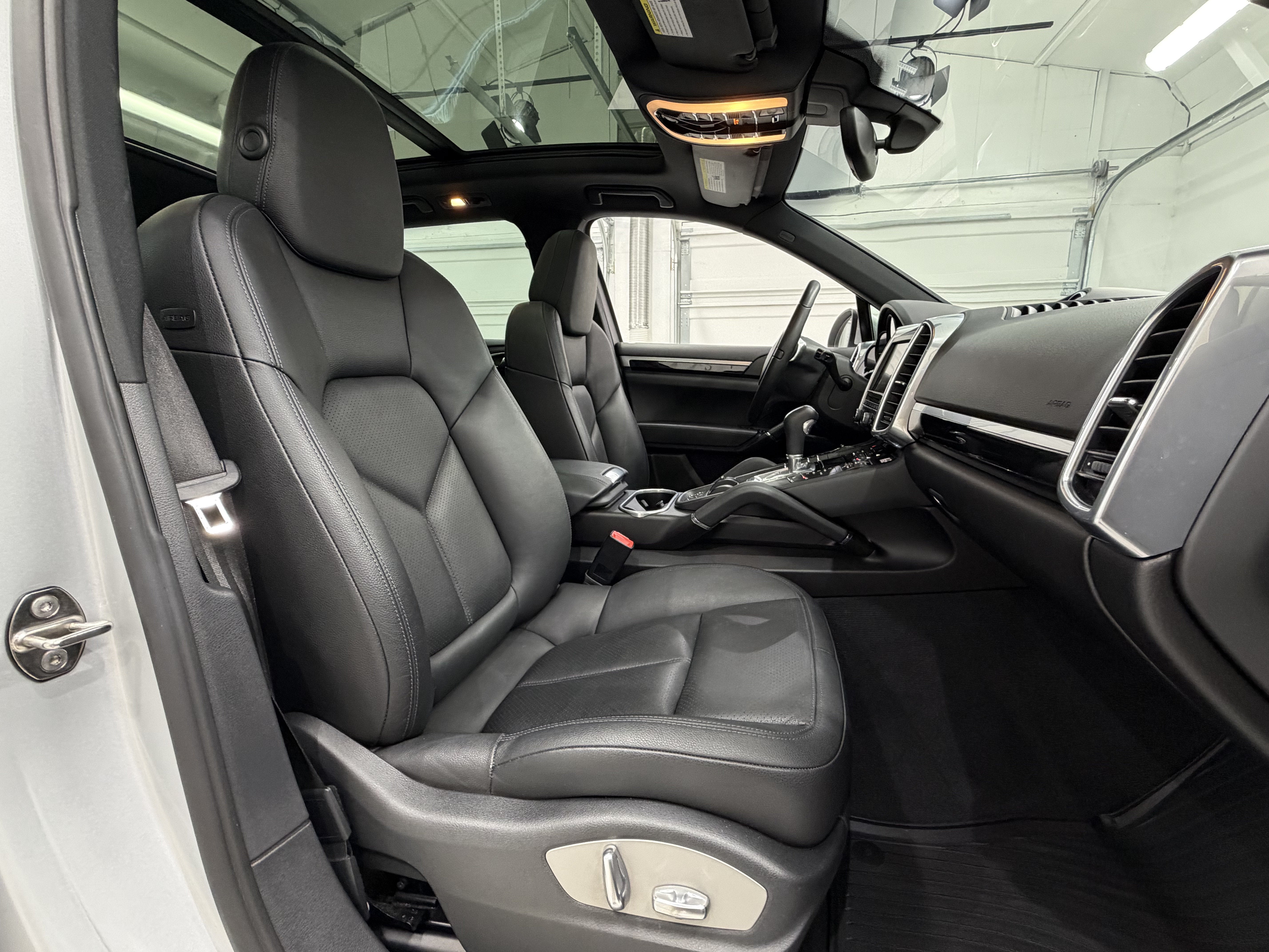 2013 Porsche Cayenne Base