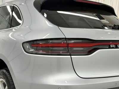 2022 Porsche Macan AWD