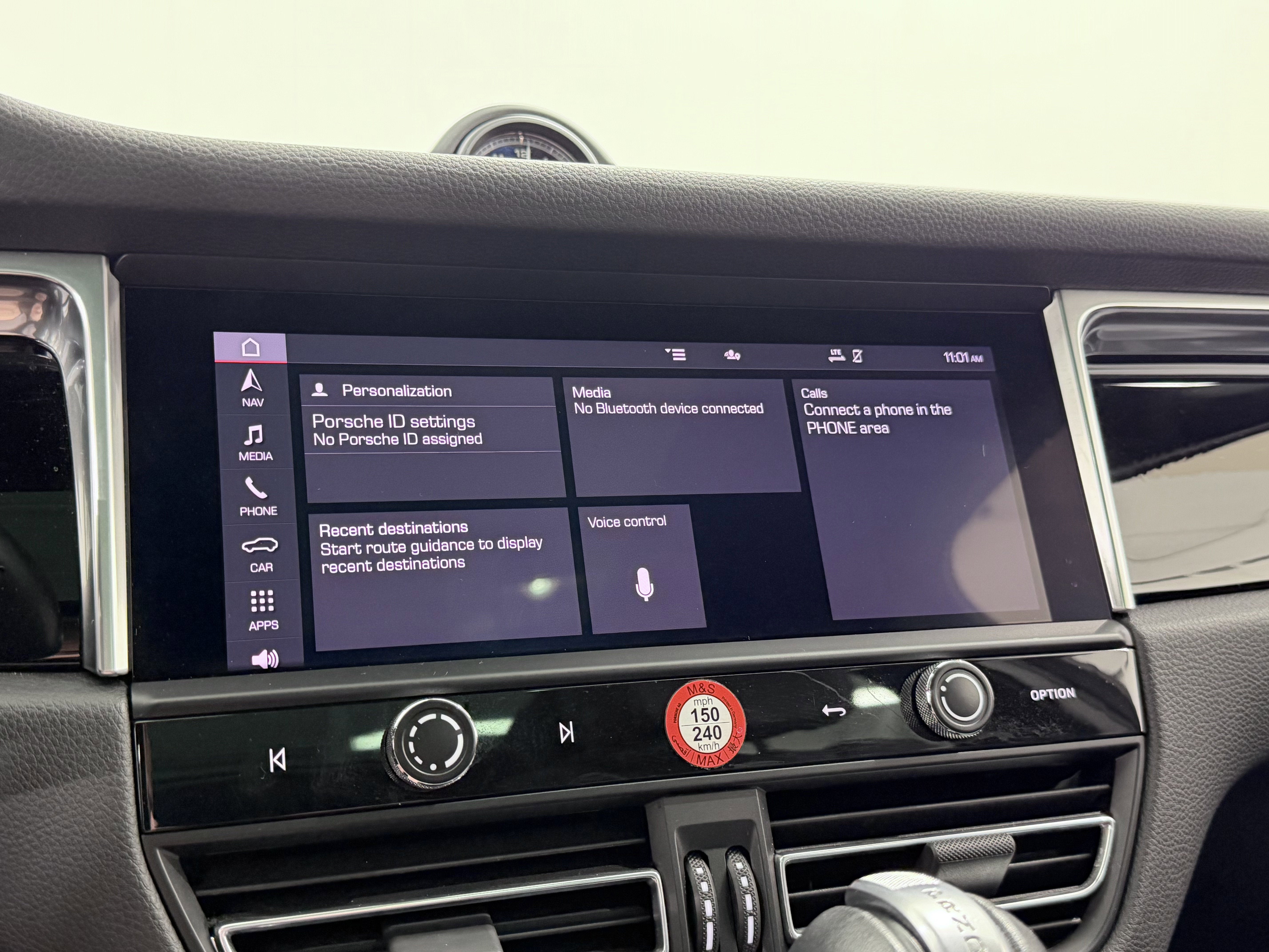 2022 Porsche Macan AWD