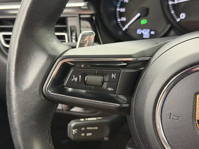 2022 Porsche Macan AWD