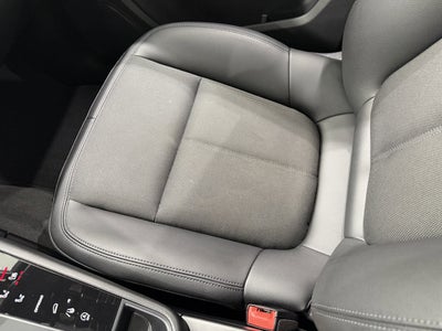 2022 Porsche Macan AWD