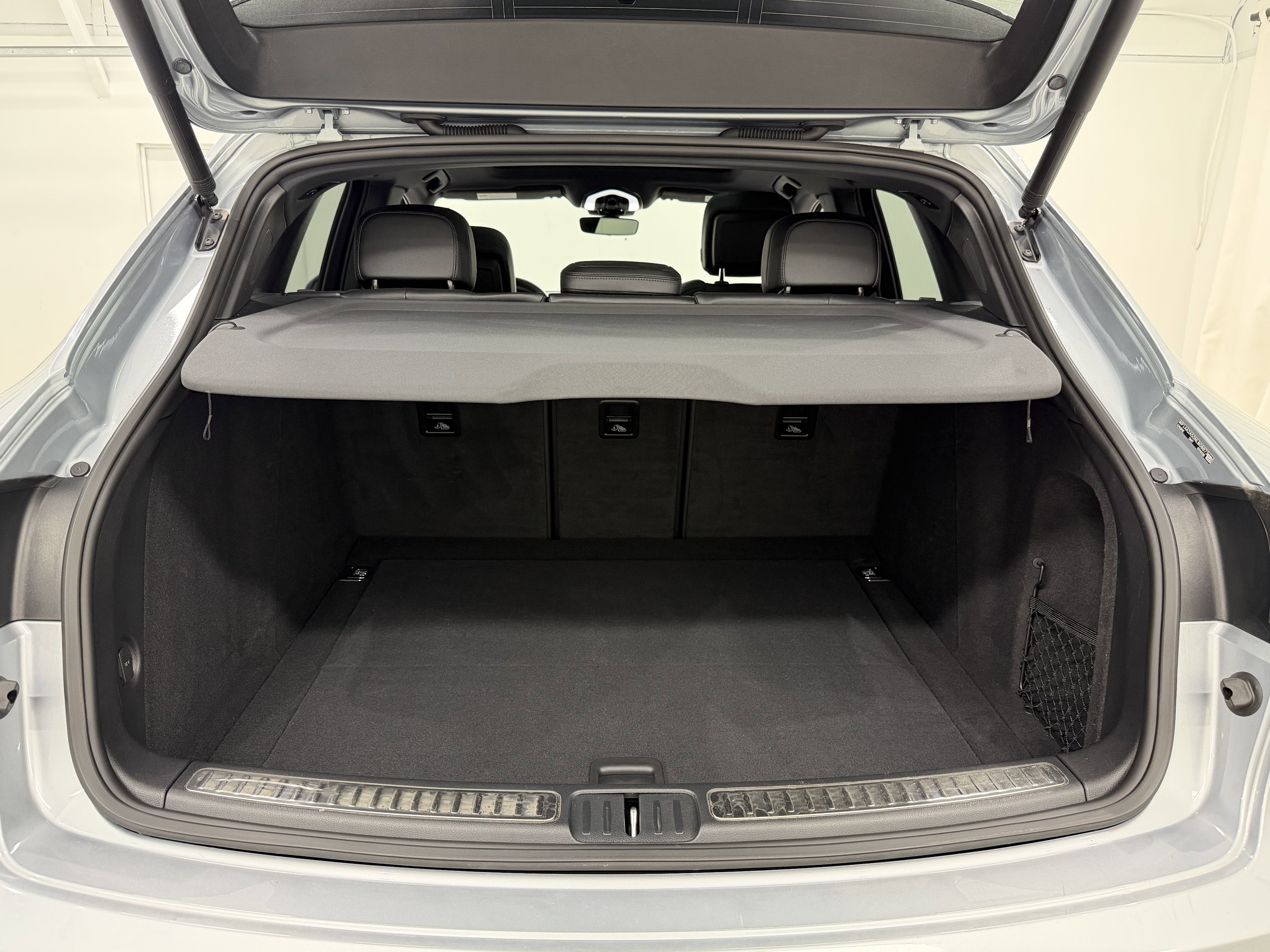 2022 Porsche Macan AWD