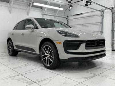 2025 Porsche Macan Base