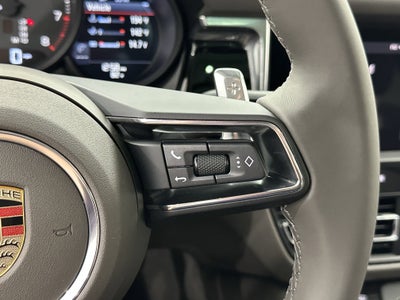 2025 Porsche Macan Base