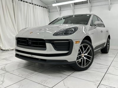 2025 Porsche Macan Base