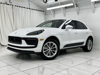 2025 Porsche Macan Base