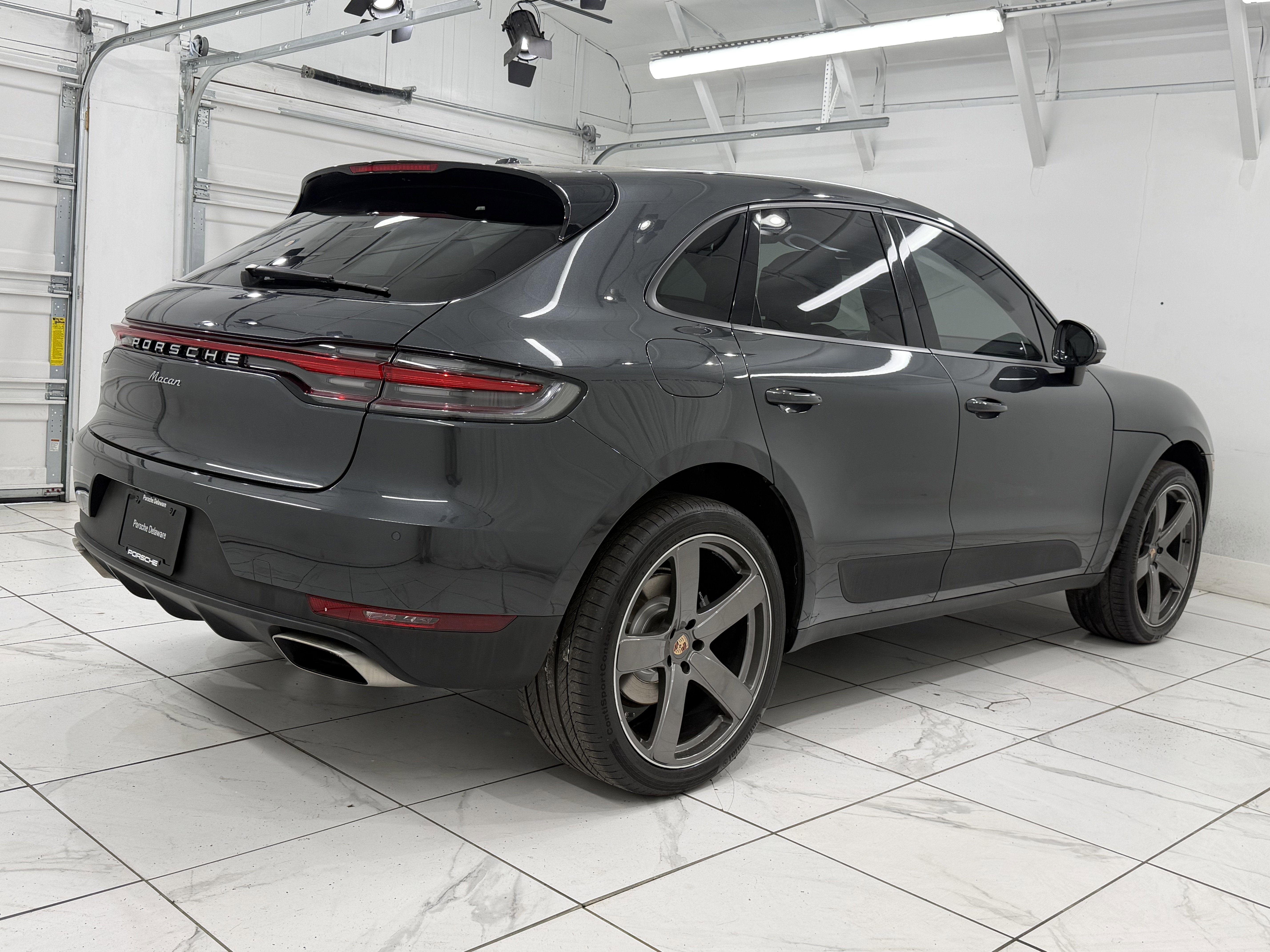 2021 Porsche Macan AWD