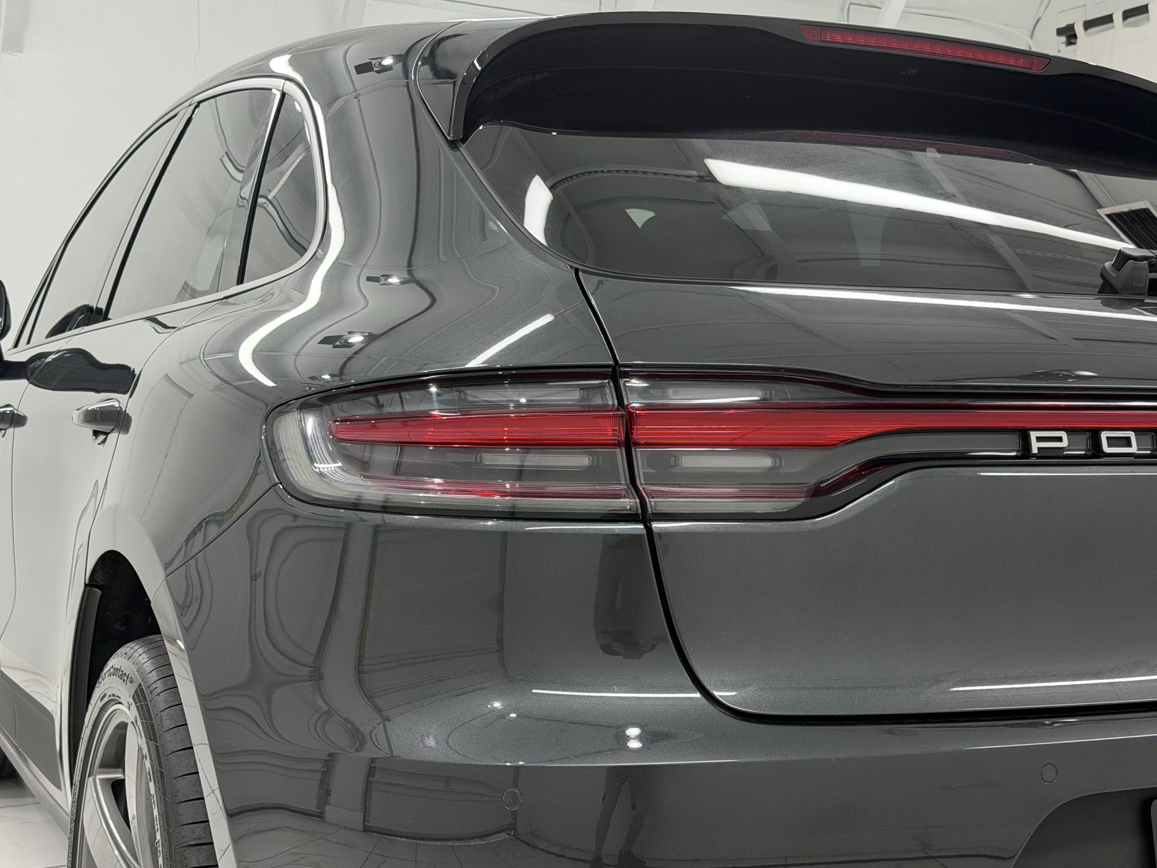 2021 Porsche Macan AWD
