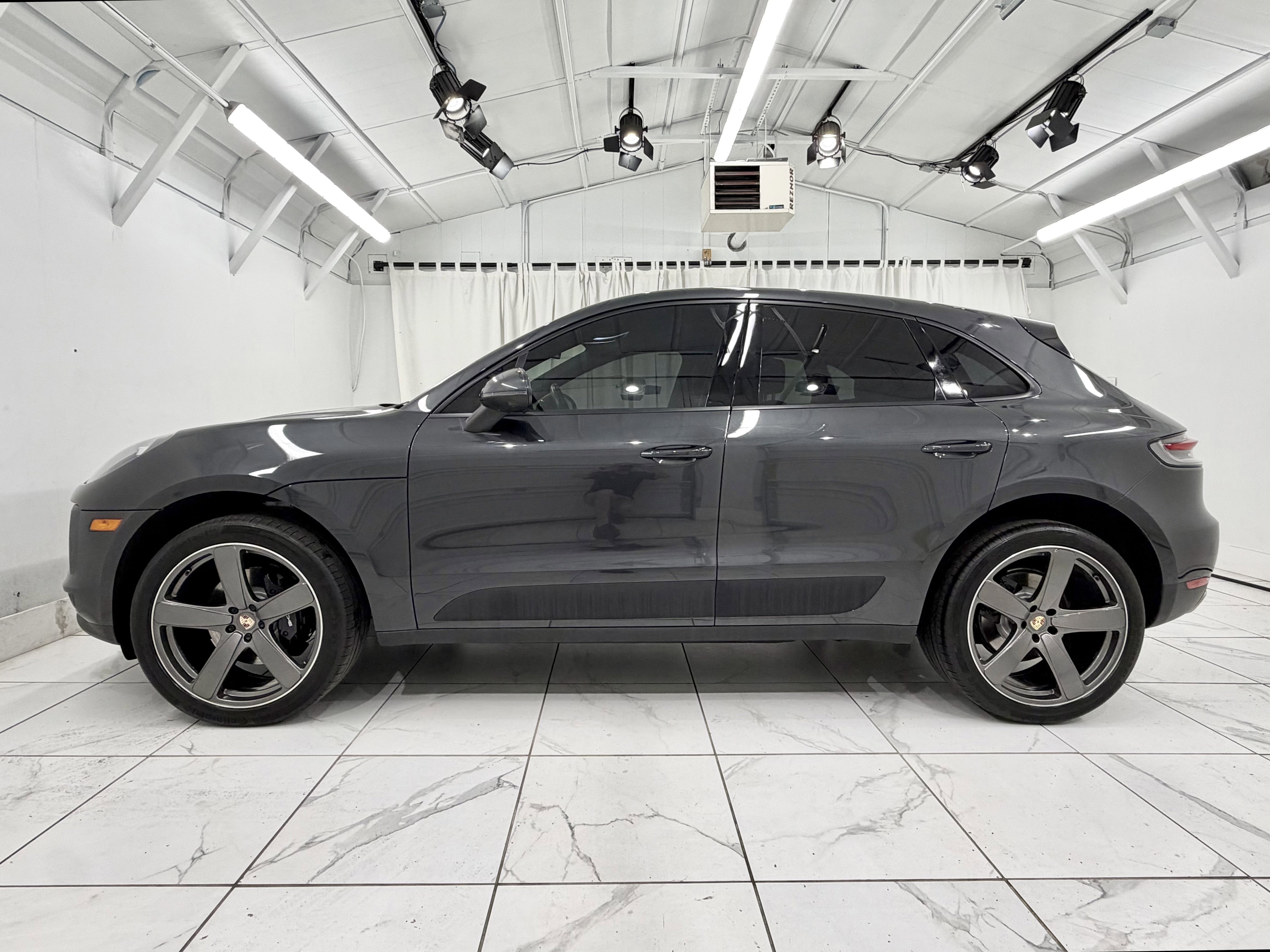 2021 Porsche Macan AWD