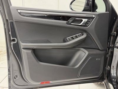 2021 Porsche Macan AWD