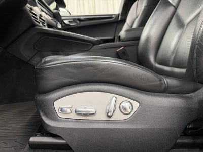 2021 Porsche Macan AWD