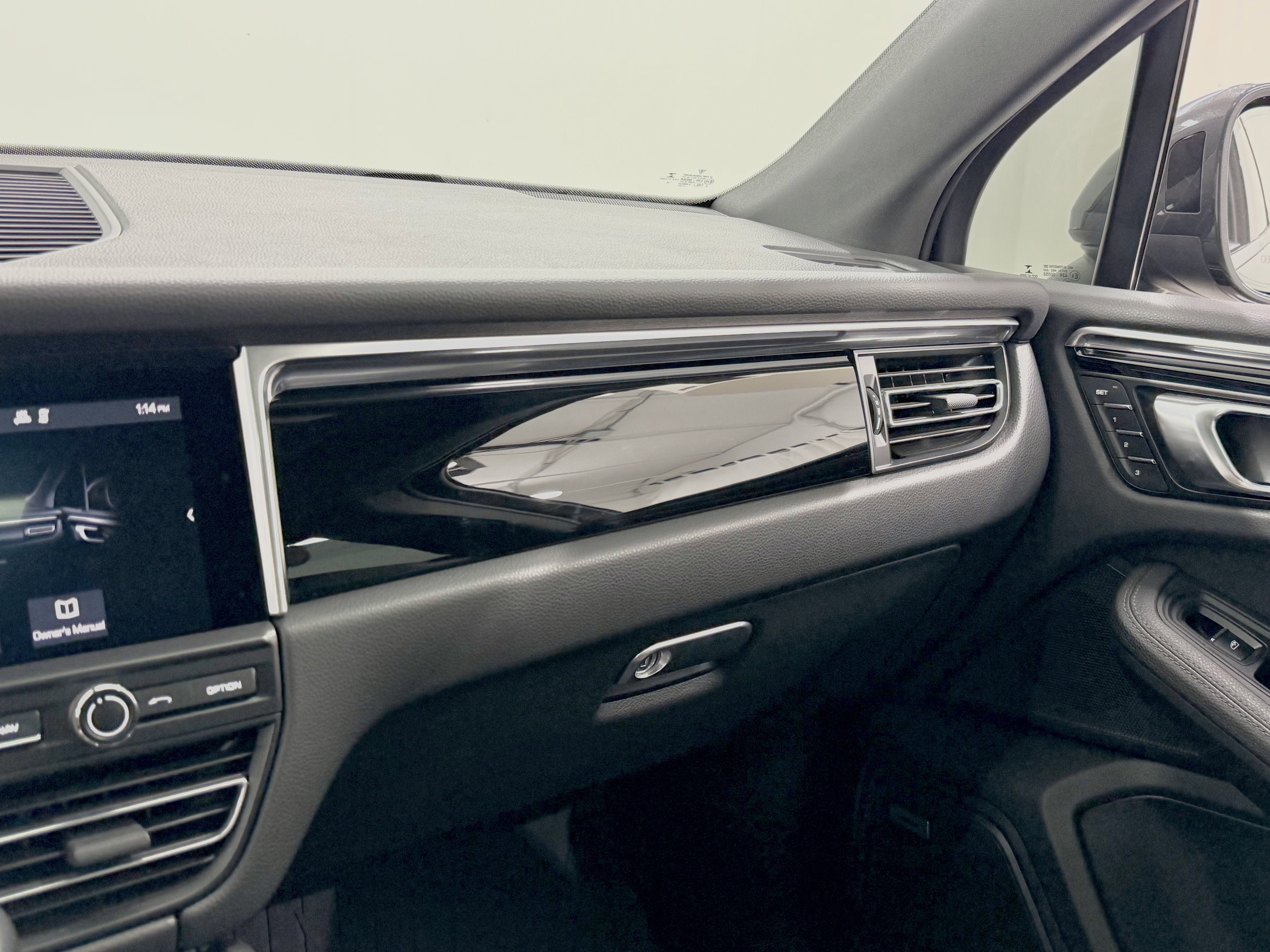 2021 Porsche Macan AWD