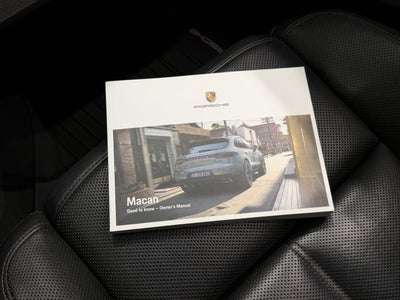 2021 Porsche Macan AWD
